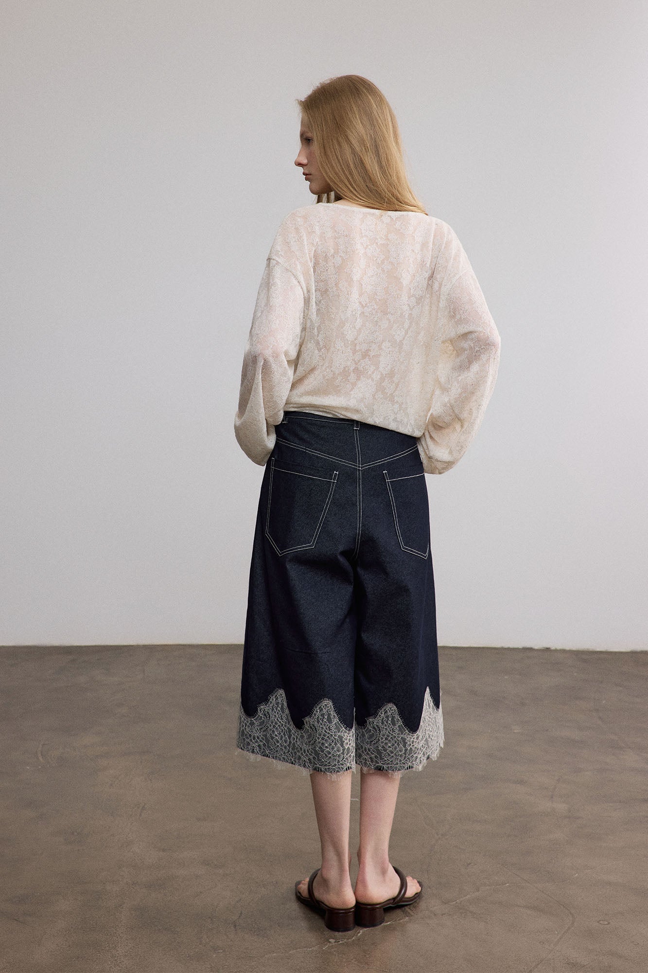 SAME FLOW Lace-Hem Denim Shorts