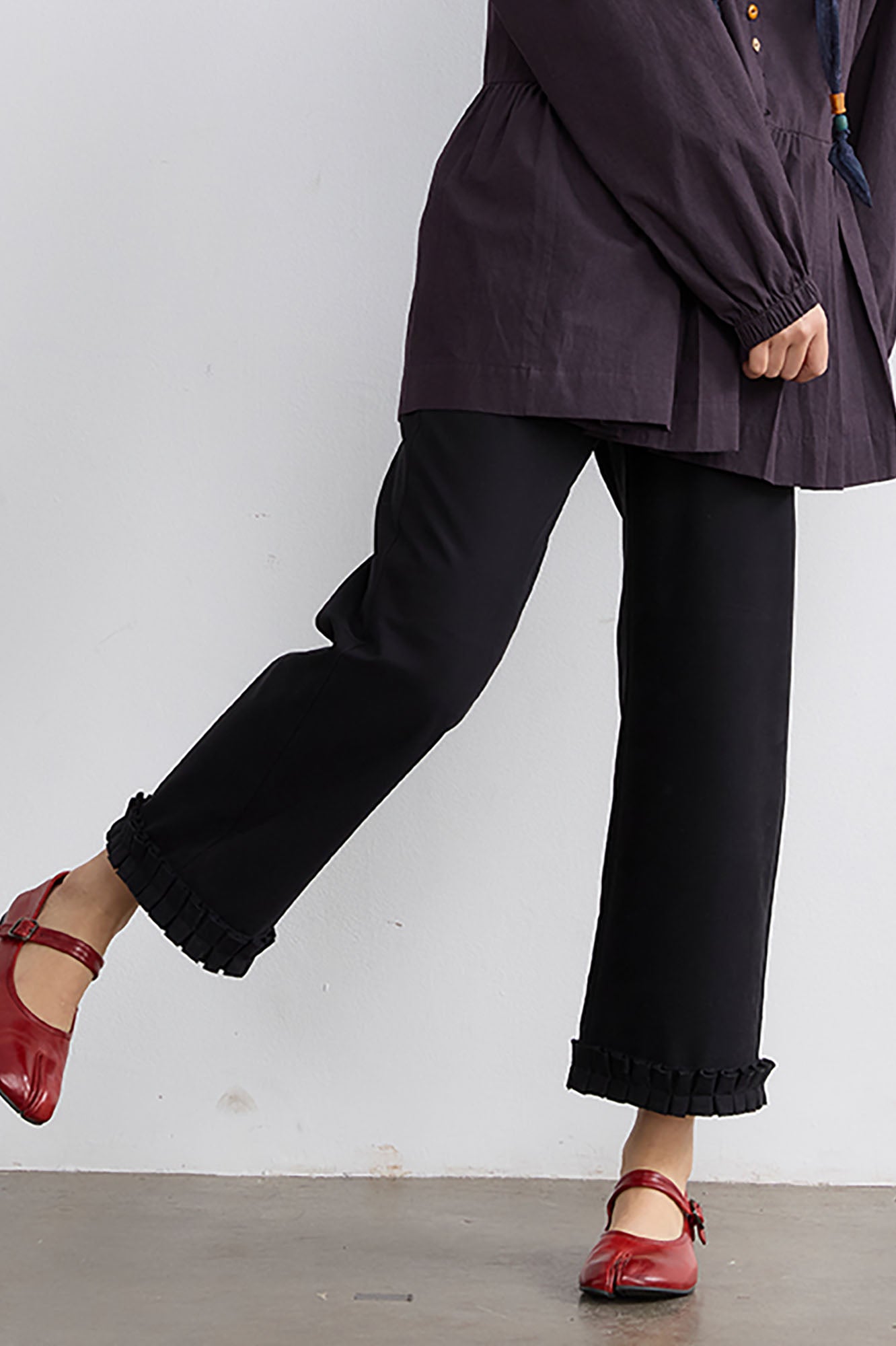 NOESE Dark Plaid Sash-Tie Pants