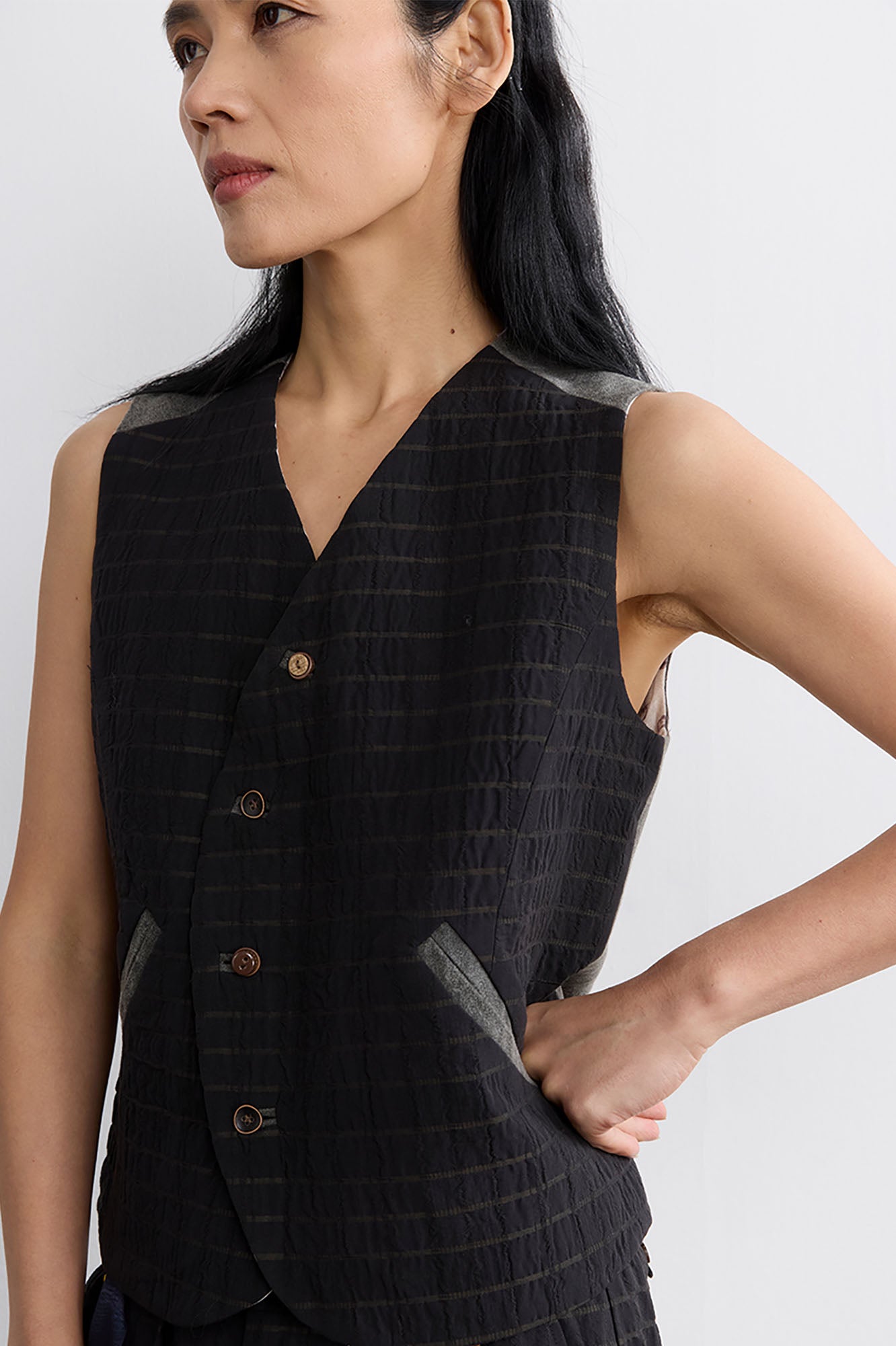NOESE Reversible Plaid Full-Print Curved Front V-Neck Vest