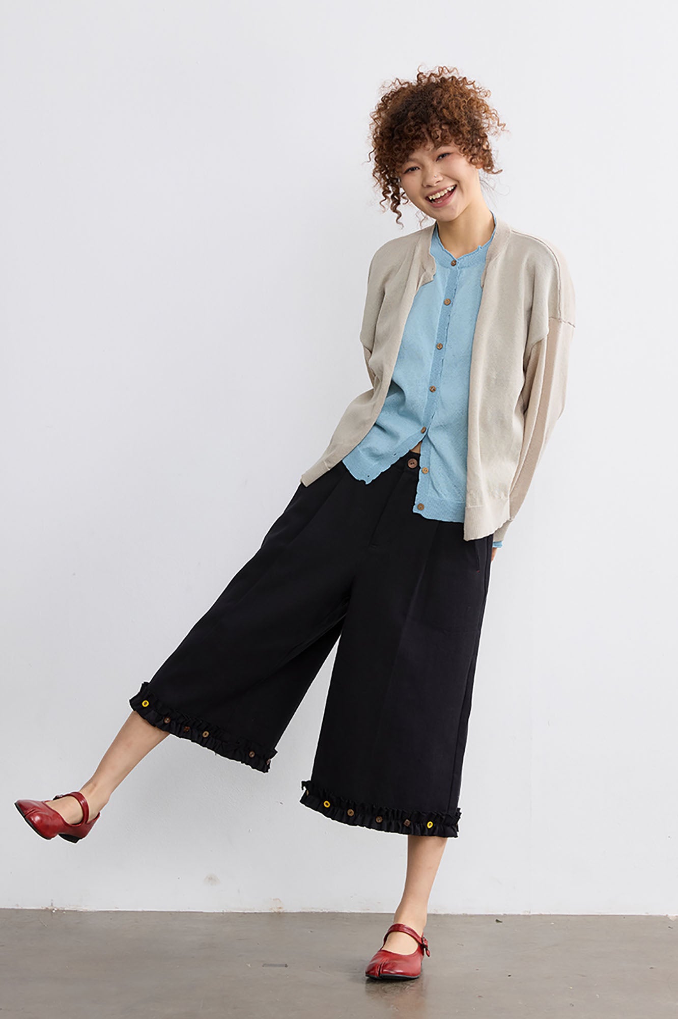 NOESE Button-Trim Ruffle Hem Culottes
