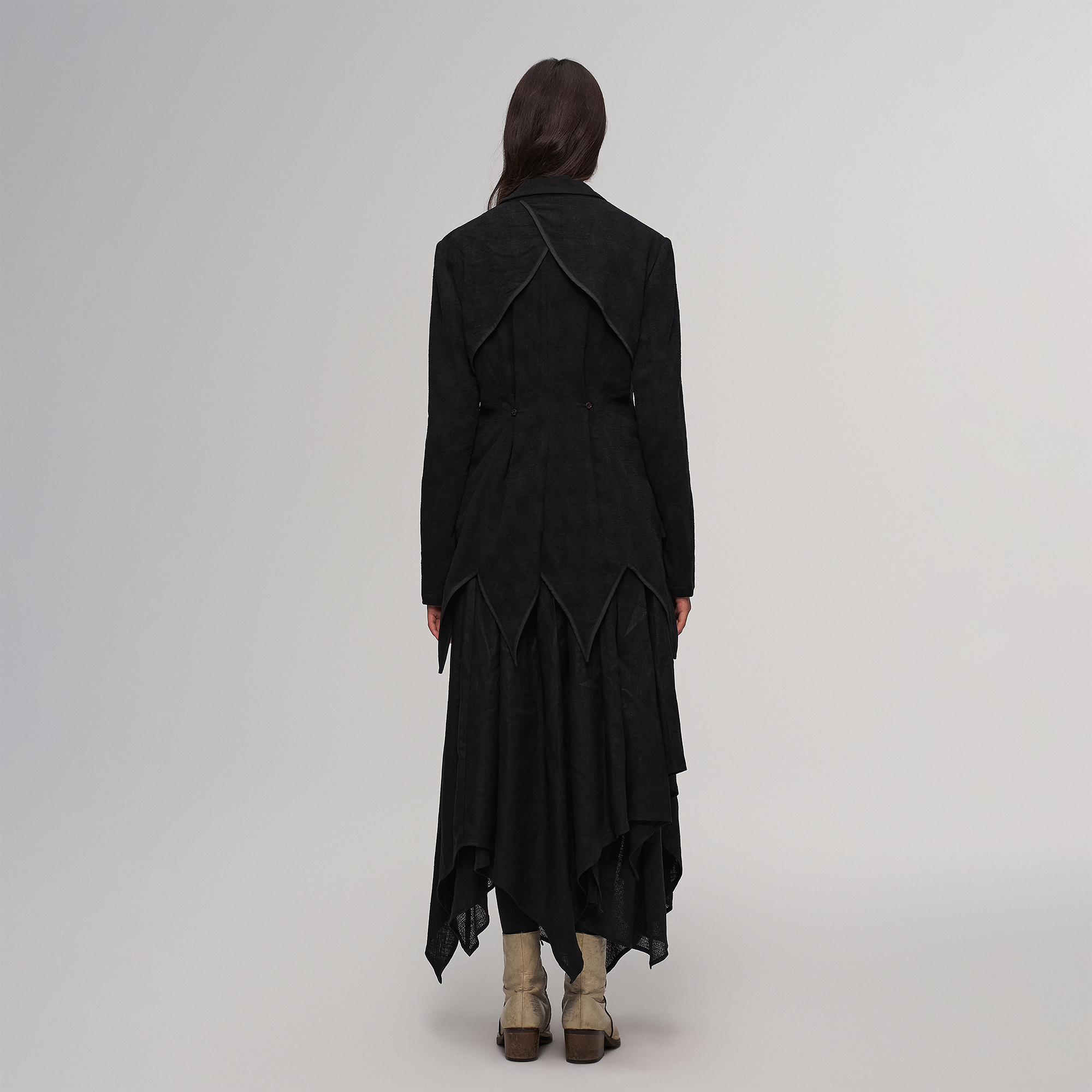 ILNya Nieternite Nifutur Asymmetric Hem Linen-Blend Blazer