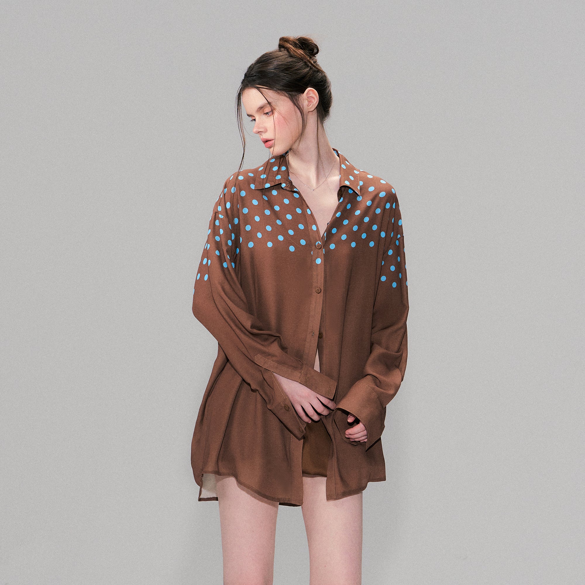 THE NEVERMORE Tencel Linen Polka Dot Graphics Convertible Tie Shirt