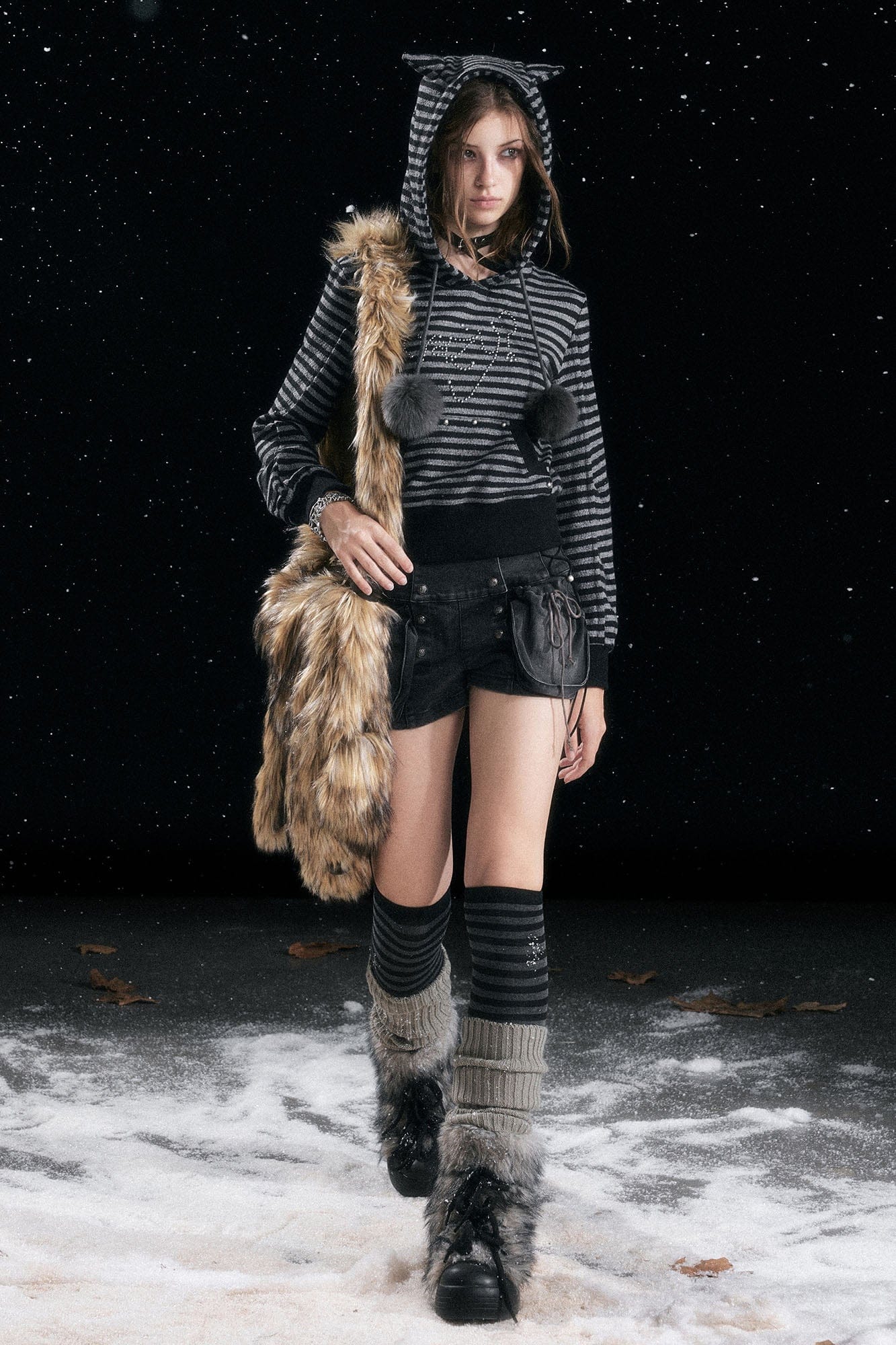 CESTNOUS Double Button Multi-Pocket Shorts