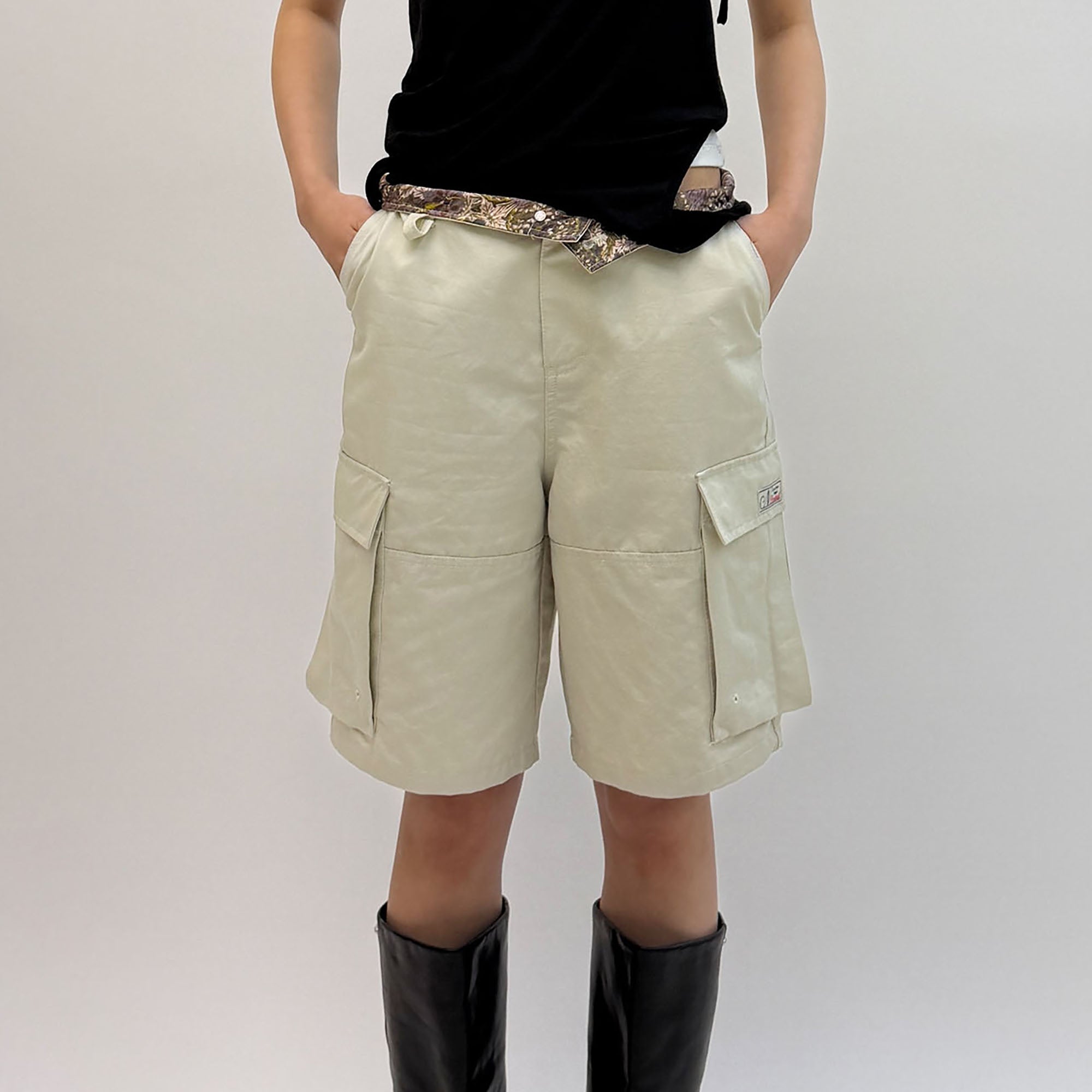 NEVERSEEZ Floral Fold-Over Cargo Shorts