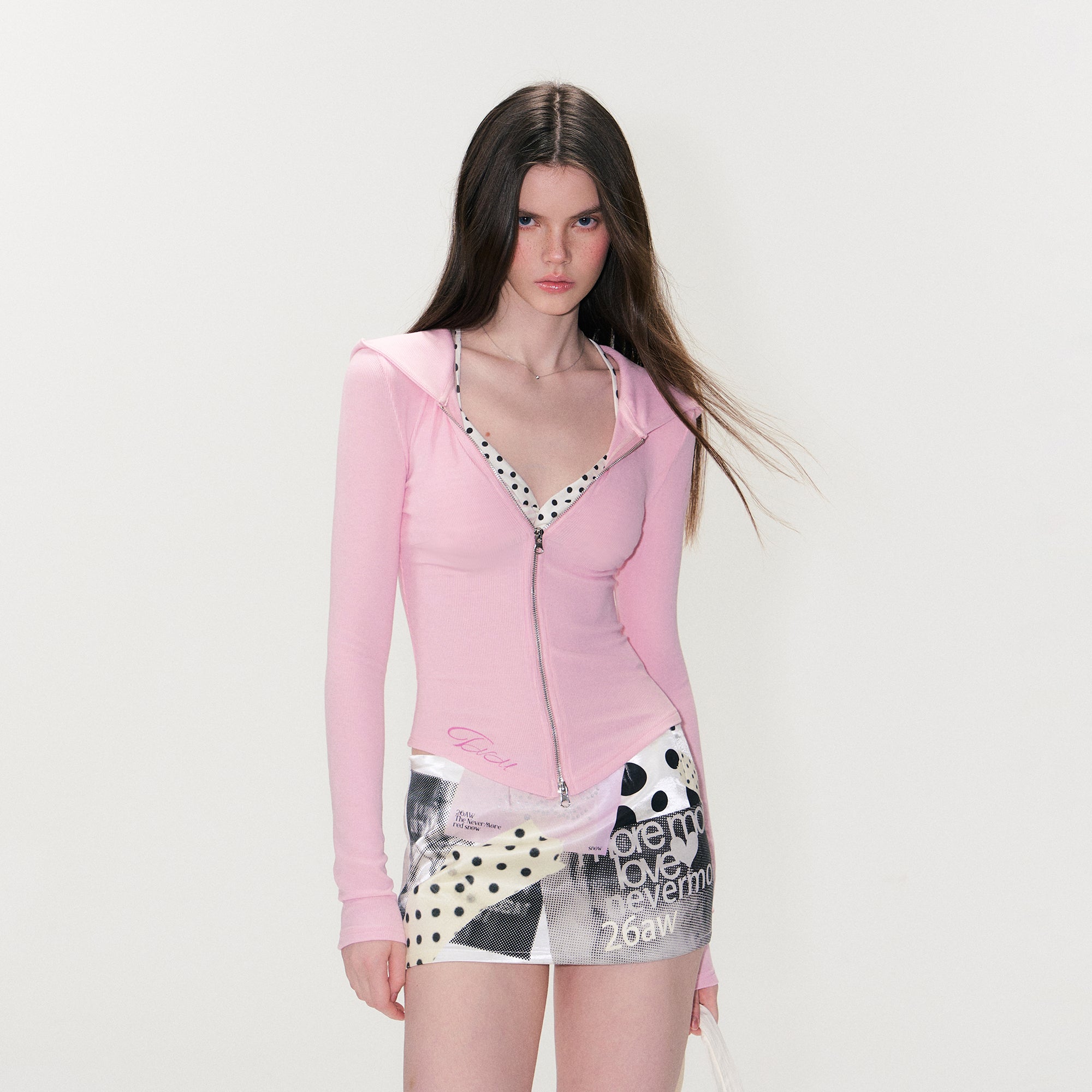 THE NEVERMORE Essential Slim Hoodie