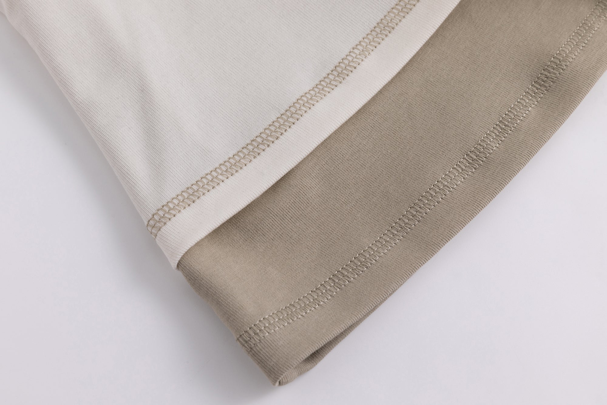 CESTNOUS Cross Graphic Rivet Faux Layered Tee
