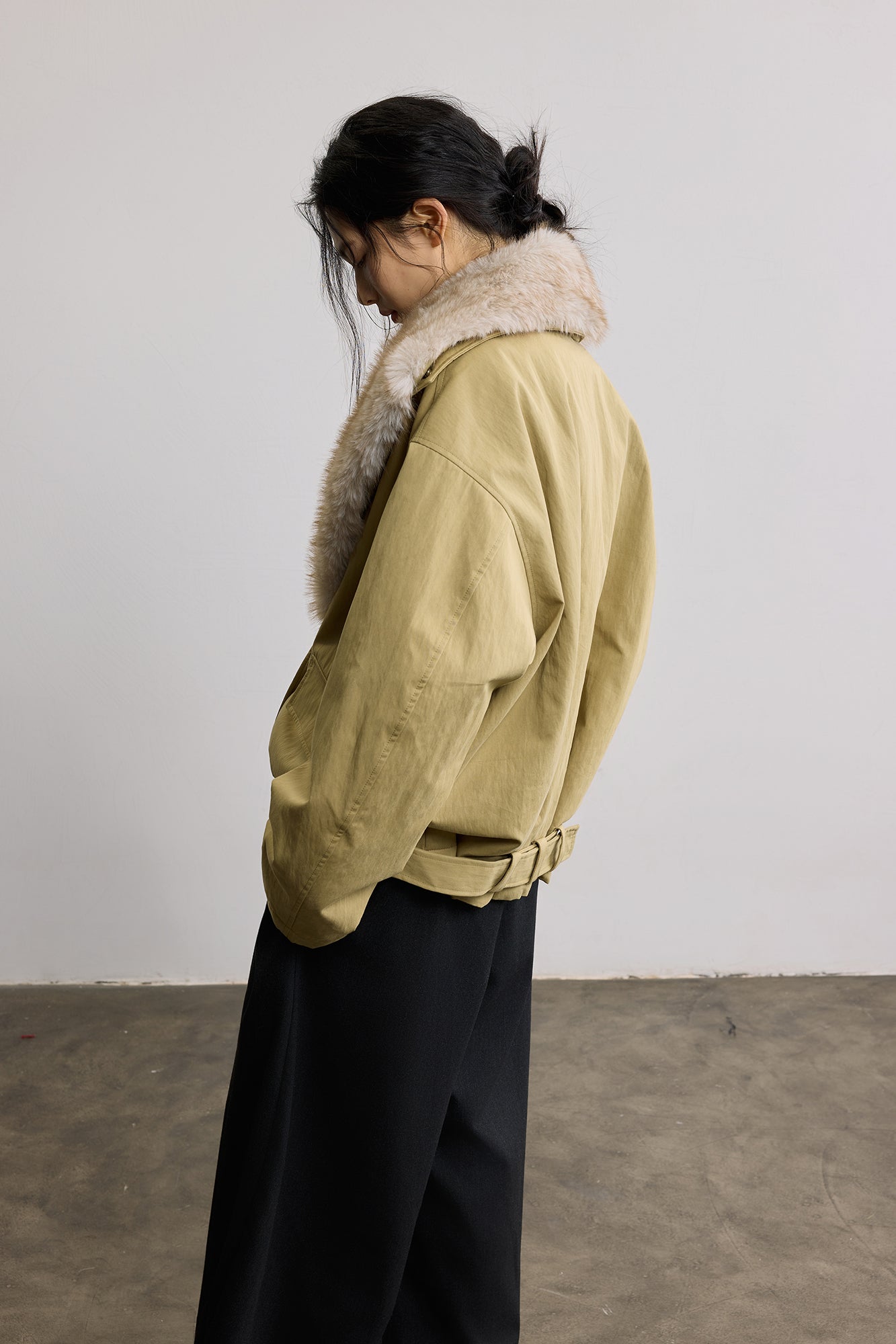 SAME FLOW Faux Fur Collar Belted Padded Jacket