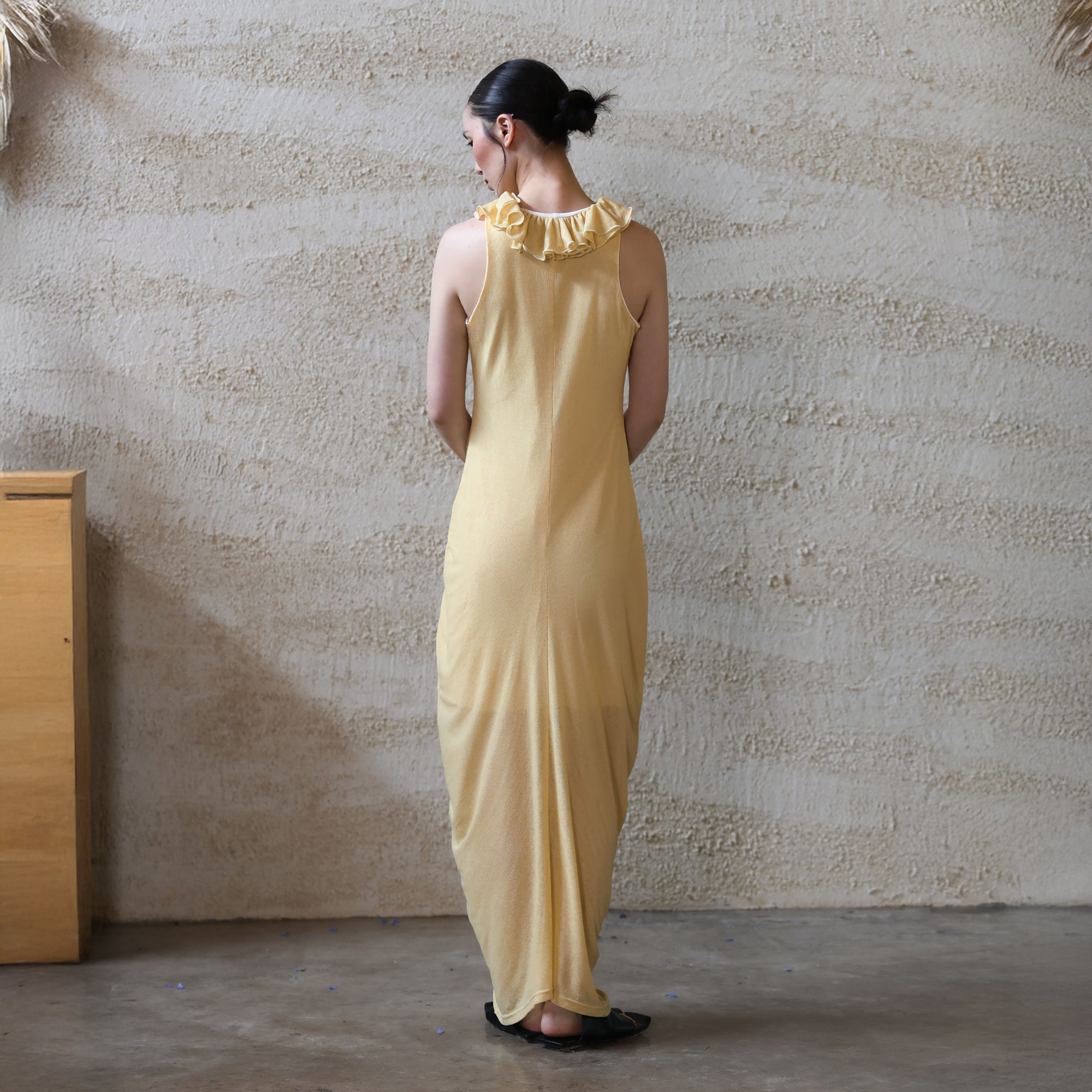 WUHEYIZUO Ruffle-Neck Draped Knit Maxi Dress