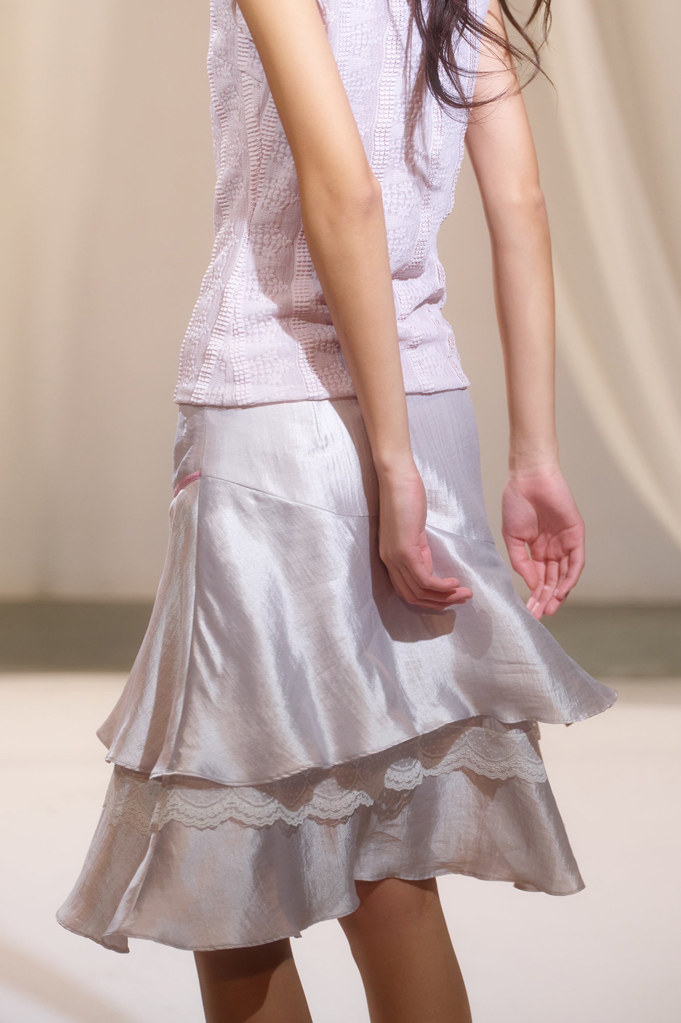 IVETONG Satin Lace Trim Layered Skirt