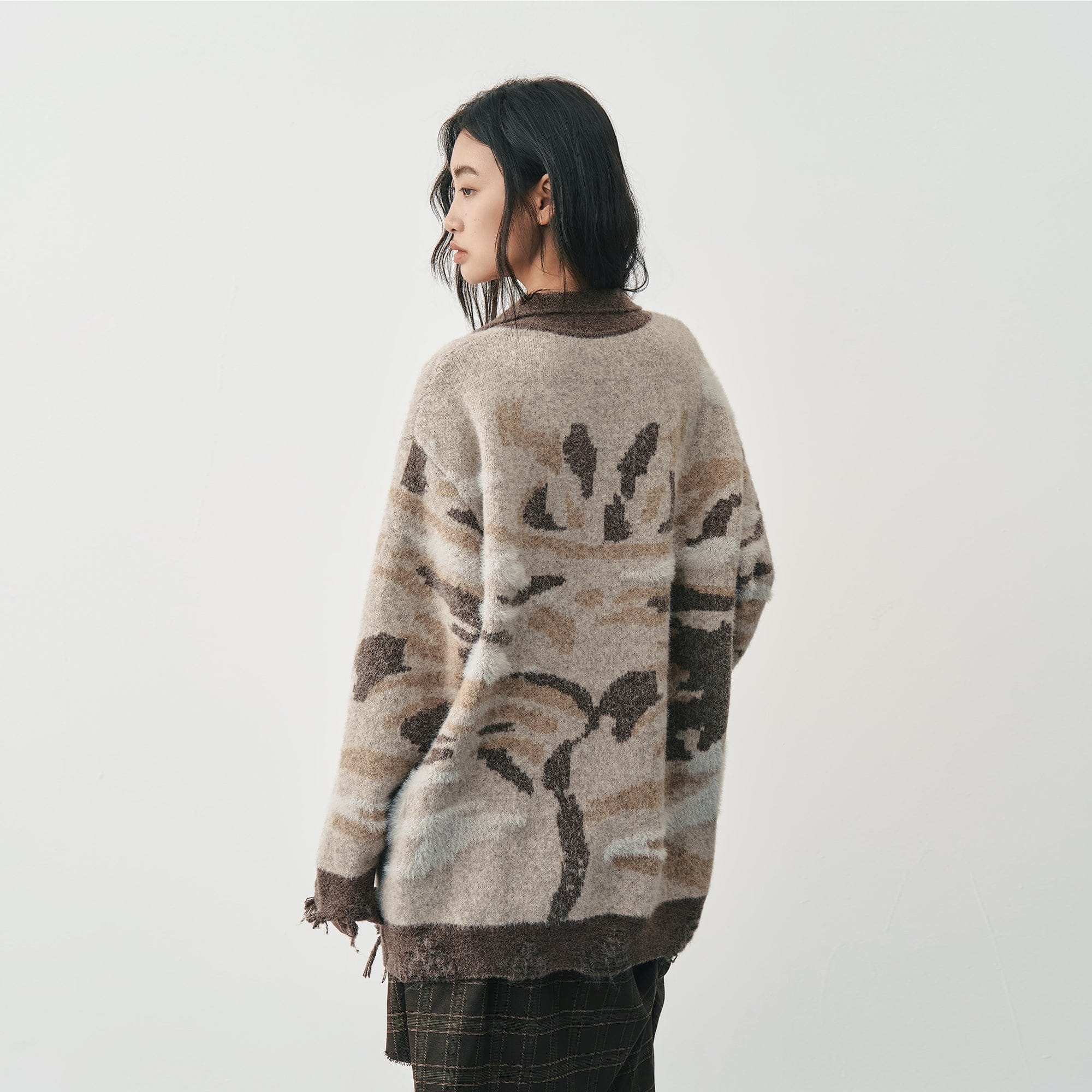 SAME FLOW Raw Hem Cat Jacquard Polo Sweater