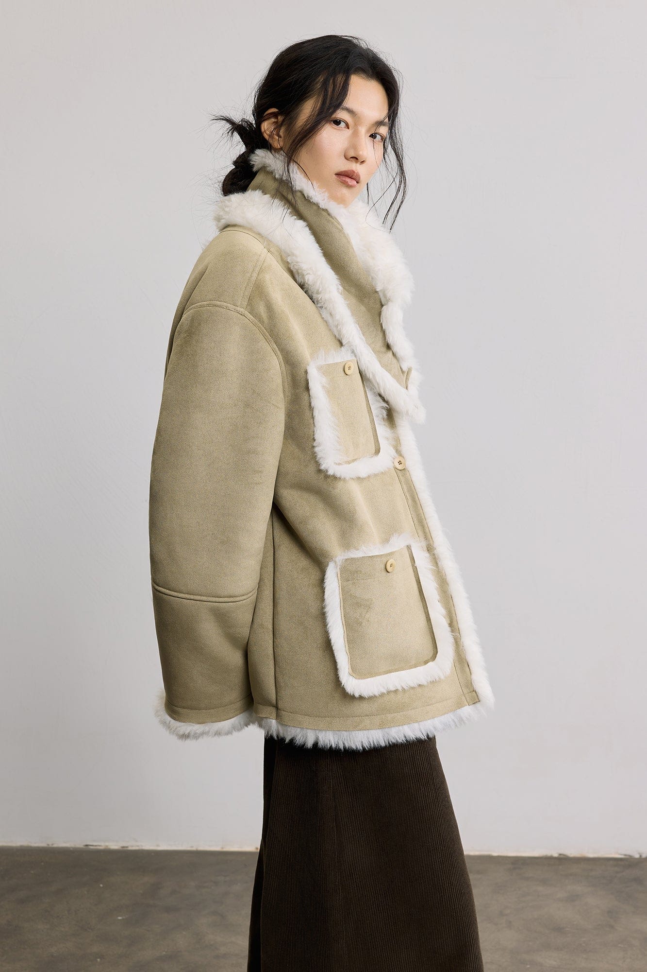 SAME FLOW Detachable Scarf Faux Shearling Suede Jacket