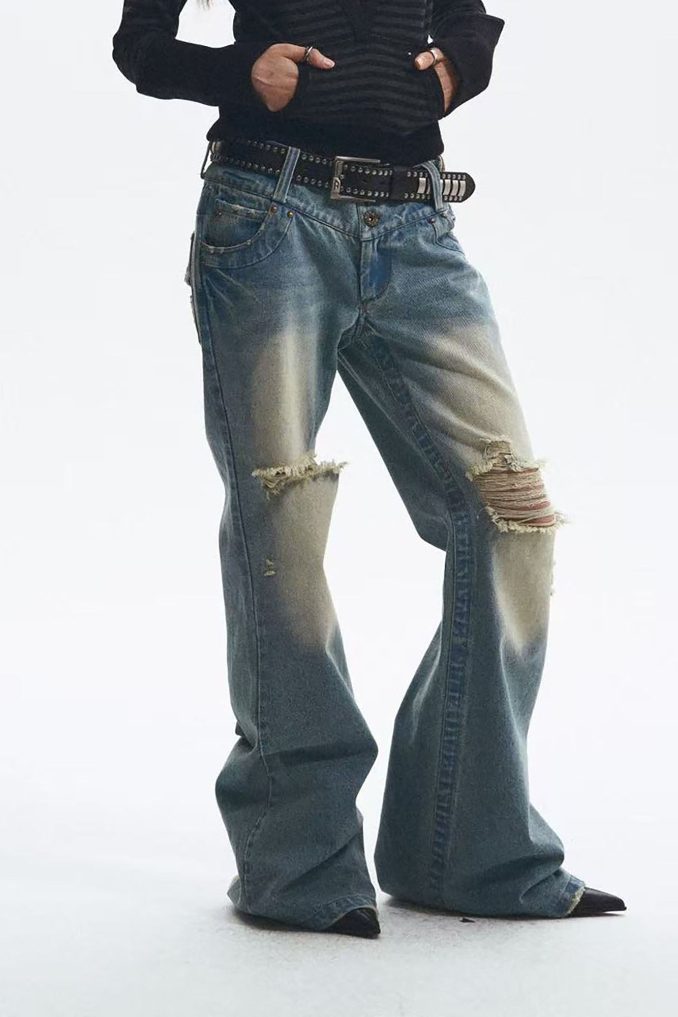 NONAME SPACE Ripped Washed Flared Jeans