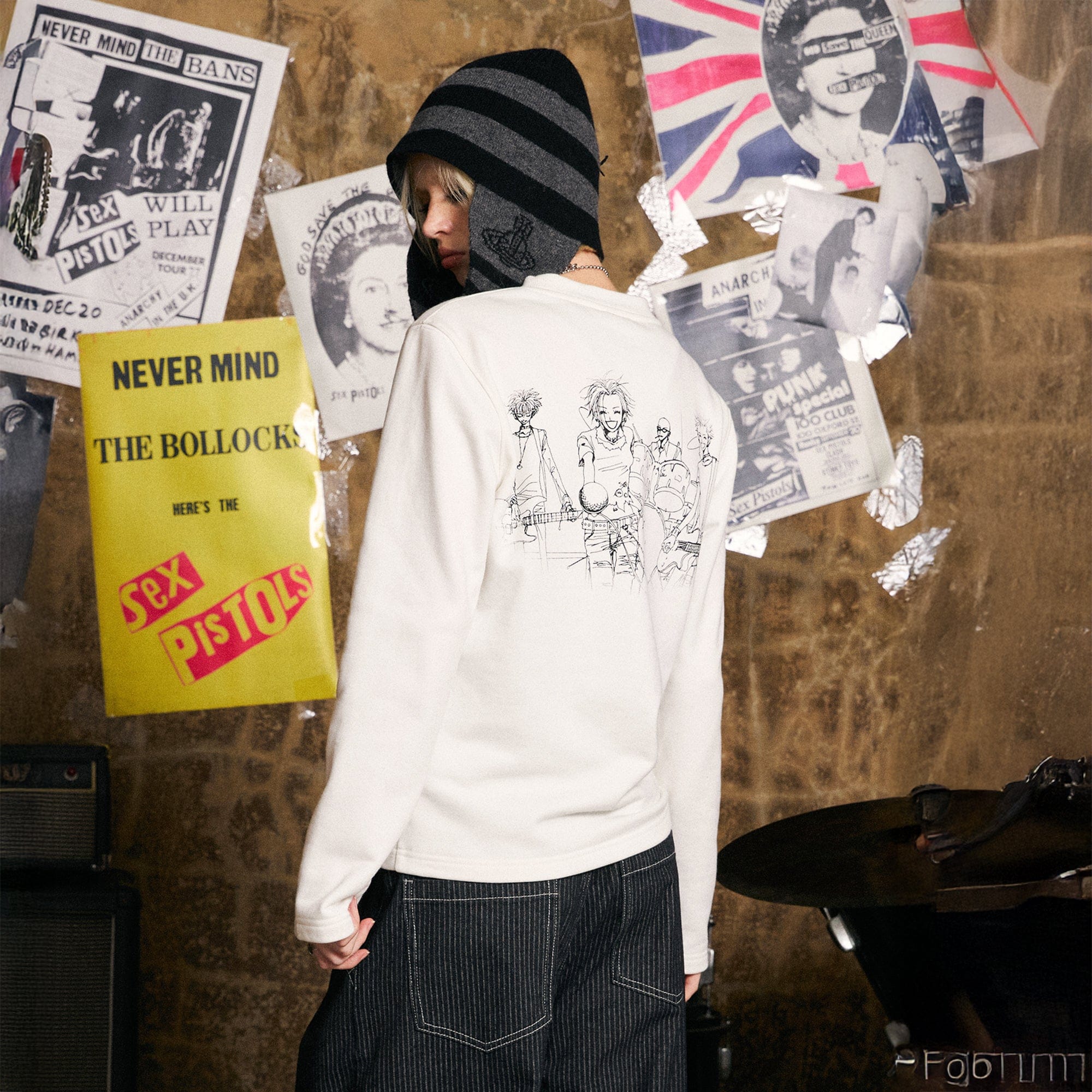 DONSMOKE × NANA Band Score Graphic Thermo Sweatshirt