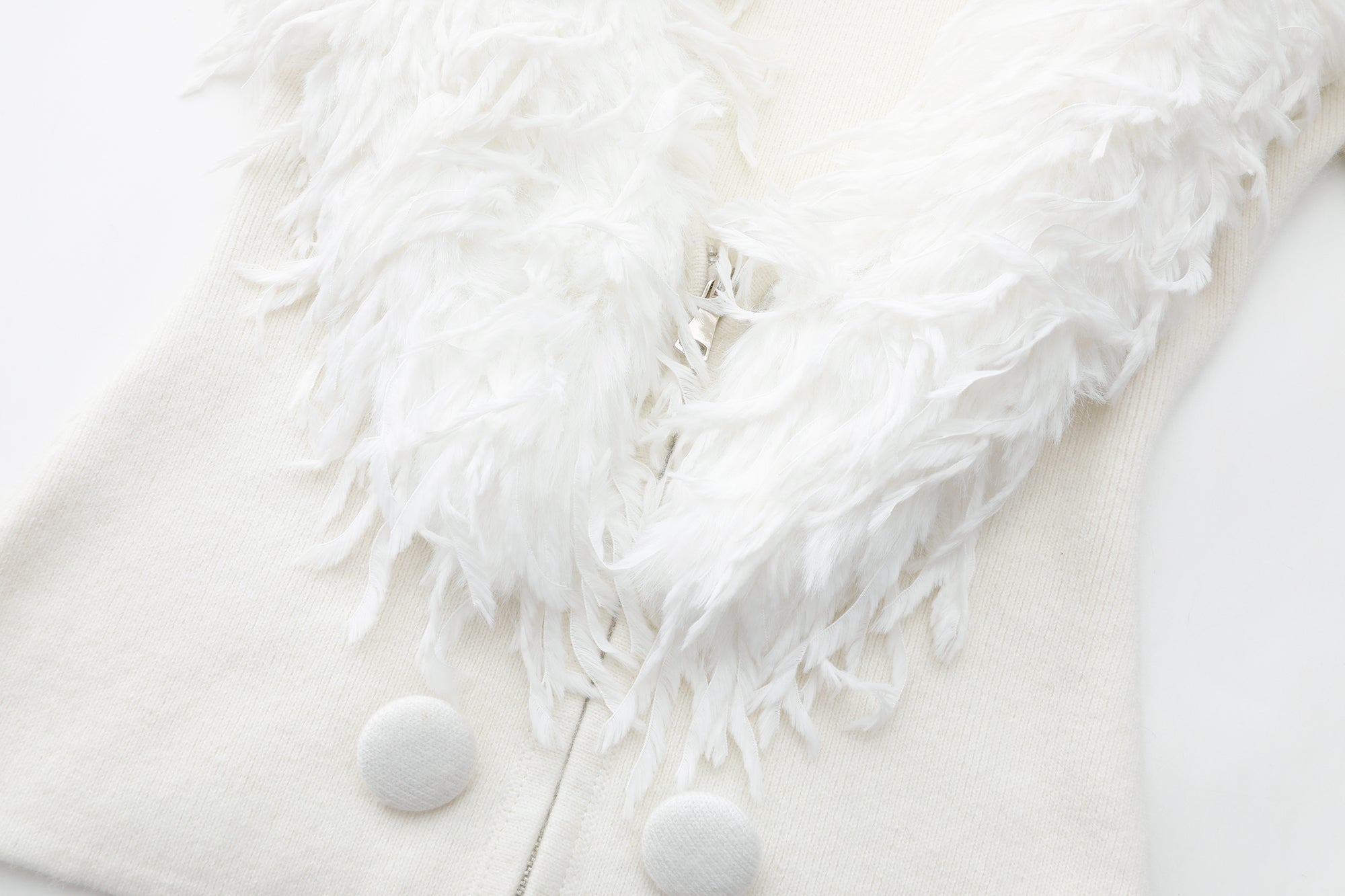 NEVER OFFEND L ANGEL Deep-V Shaggy Trim Zip-Up Cropped Cardigan