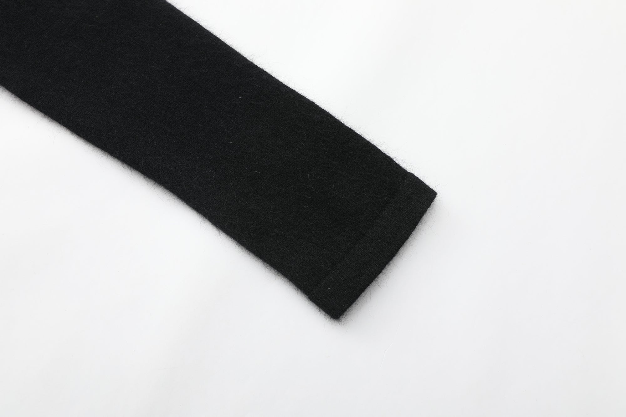 NEVER OFFEND L ANGEL Deep-V Shaggy Trim Zip-Up Cropped Cardigan