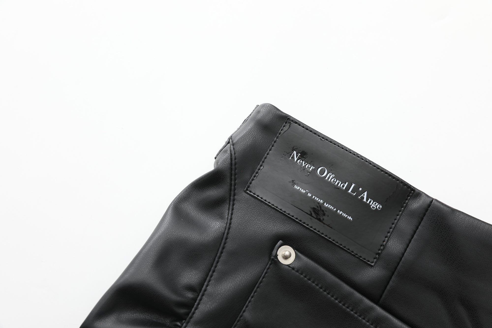 NEVER OFFEND L ANGEL Grommet-Waist Ruched Hot Shorts