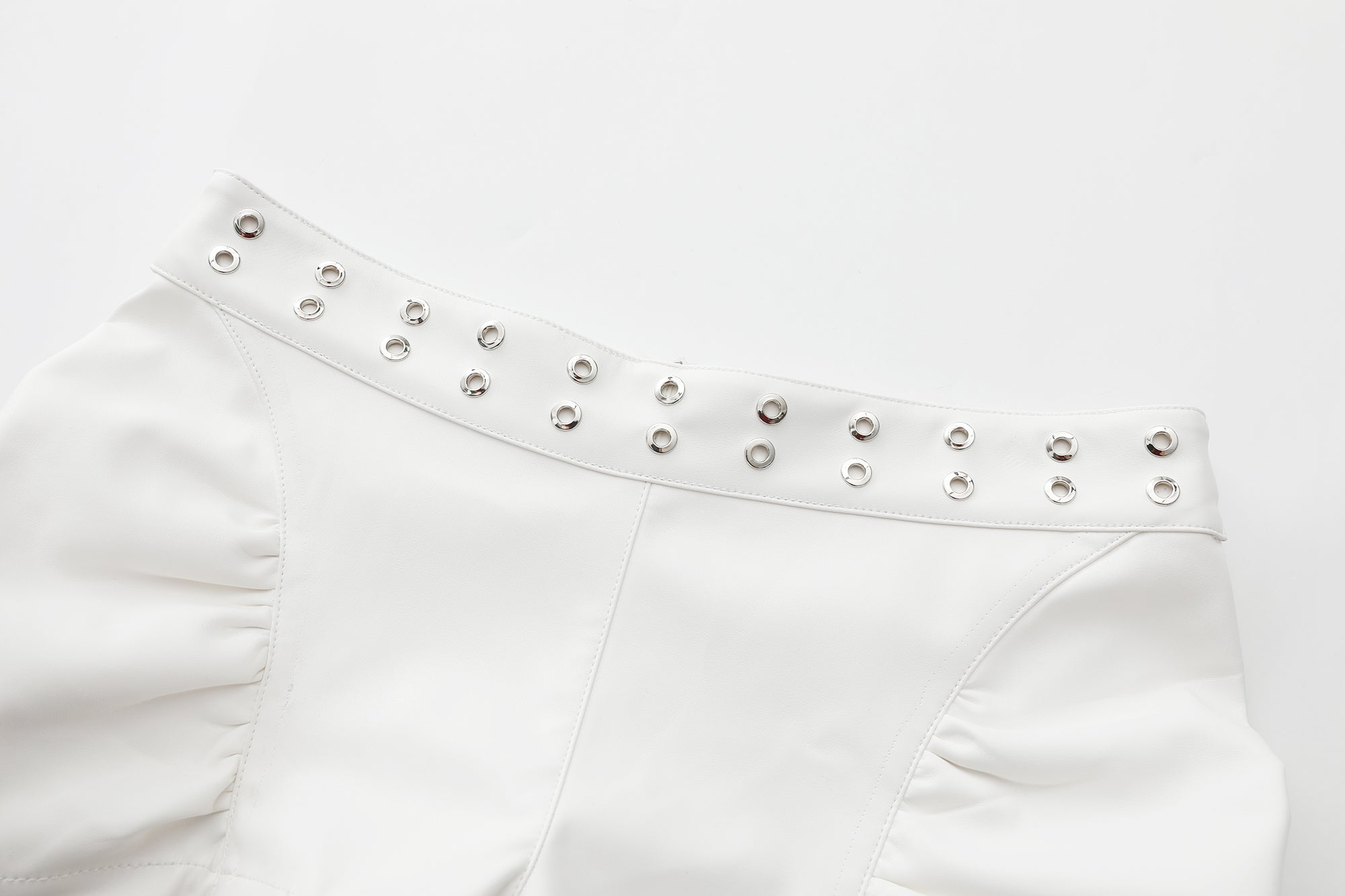 NEVER OFFEND L ANGEL Grommet-Waist Ruched Hot Shorts