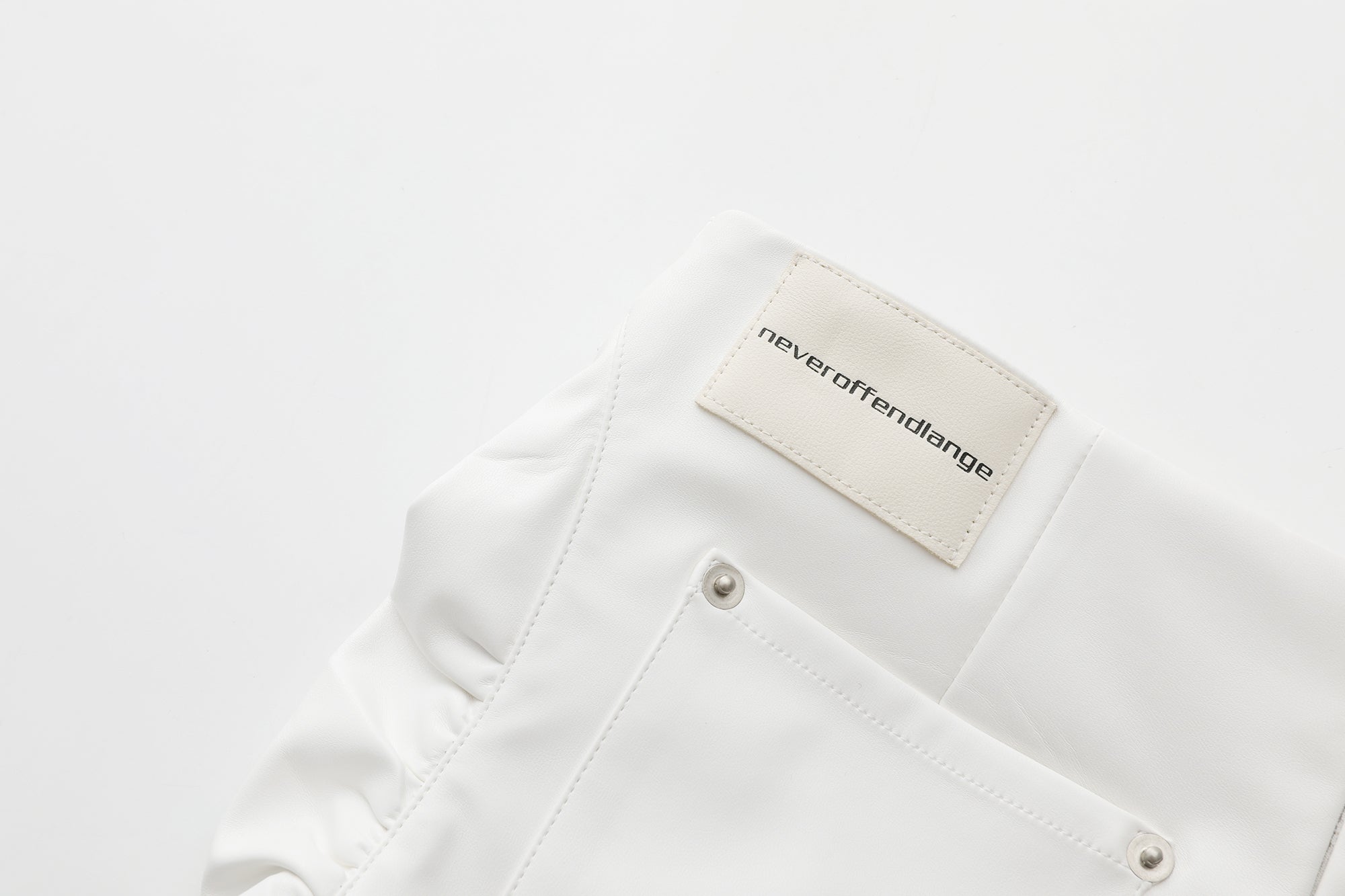 NEVER OFFEND L ANGEL Grommet-Waist Ruched Hot Shorts