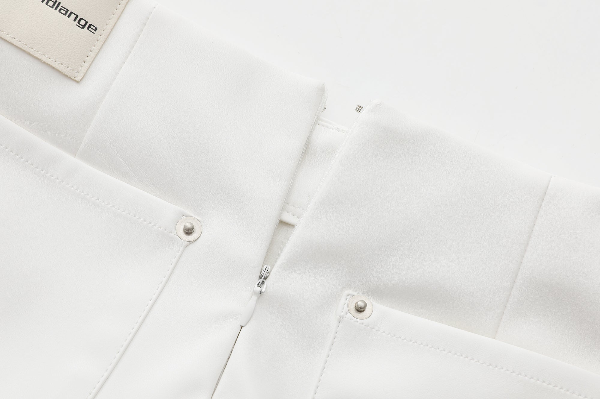 NEVER OFFEND L ANGEL Grommet-Waist Ruched Hot Shorts