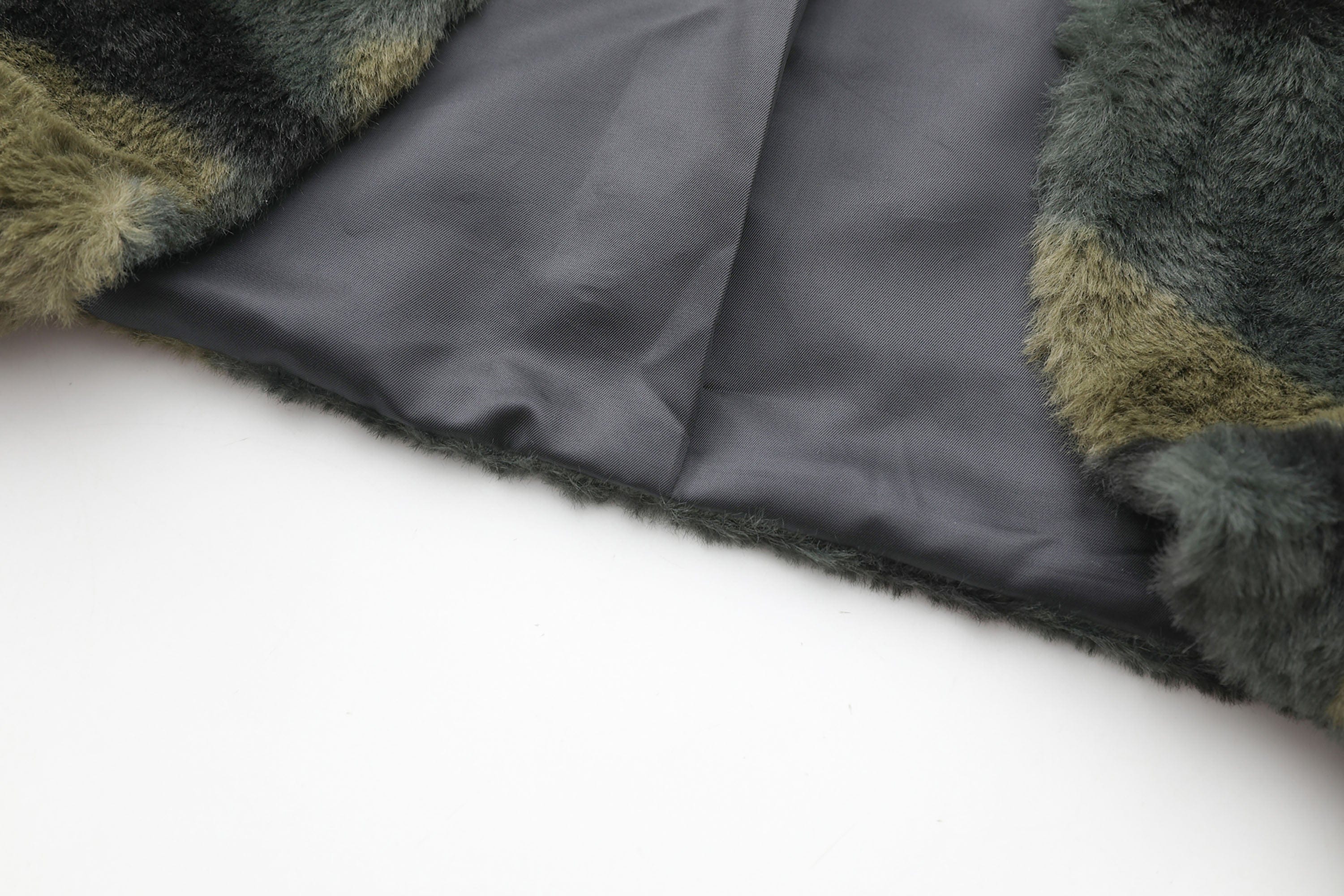 NEVER OFFEND L ANGEL Camo Faux-Fur Cropped Shrug