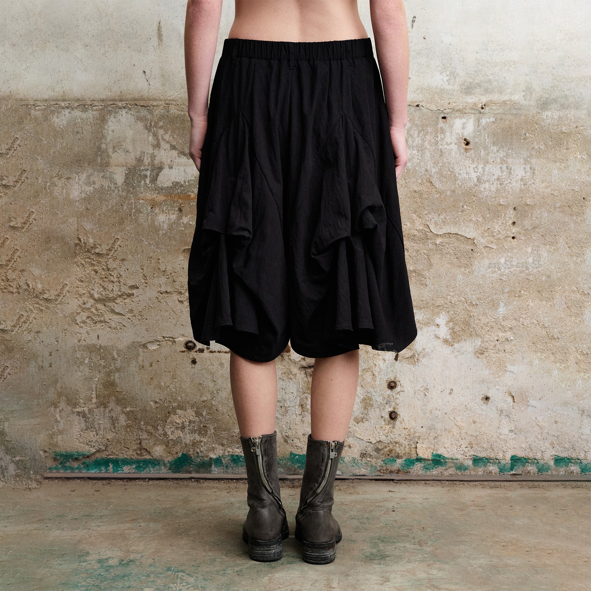 ILNya Nieternite Nifutur Layered Asymmetrical Skort Black