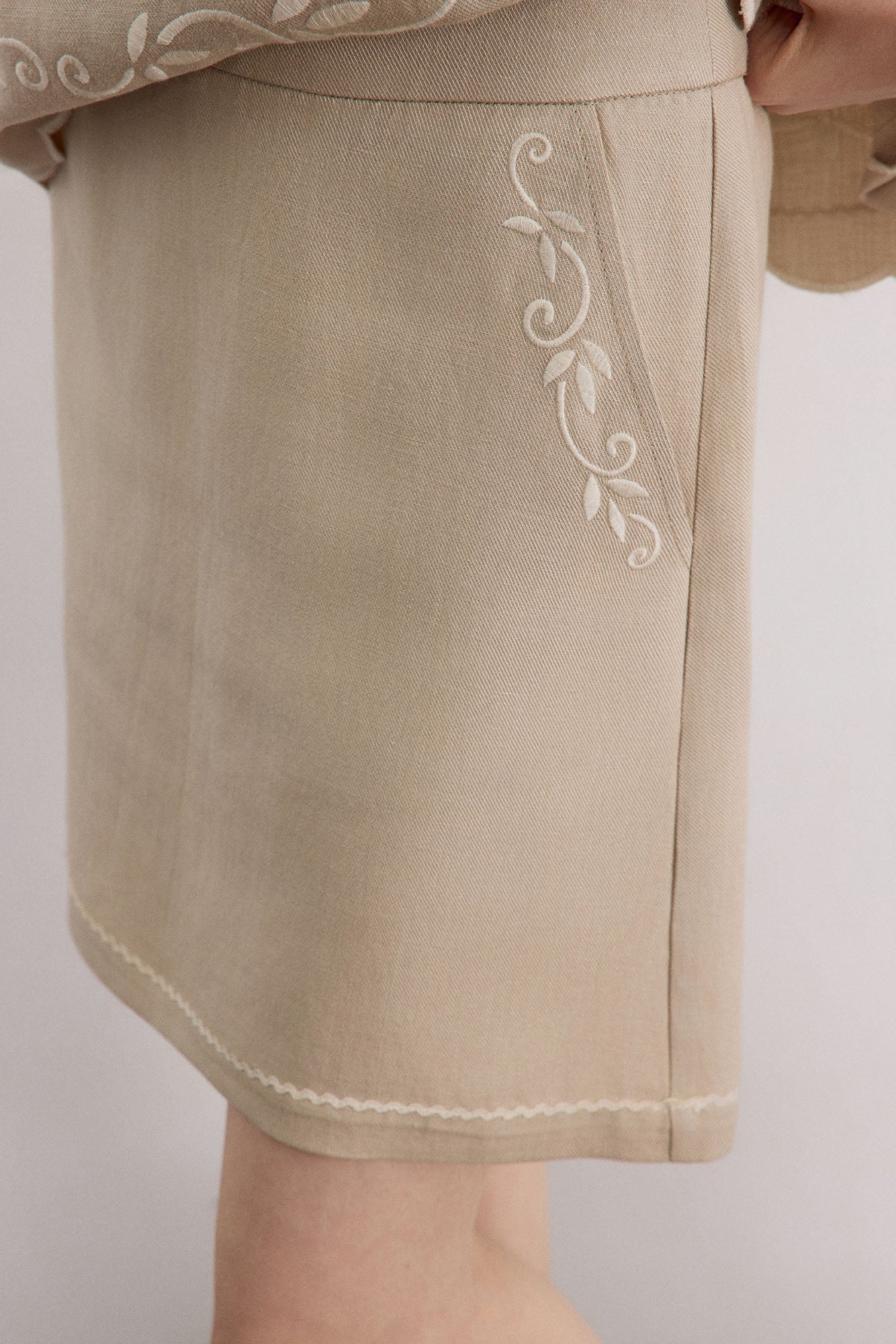 SAME FLOW Embroidered Linen-Blend Mini Skirt