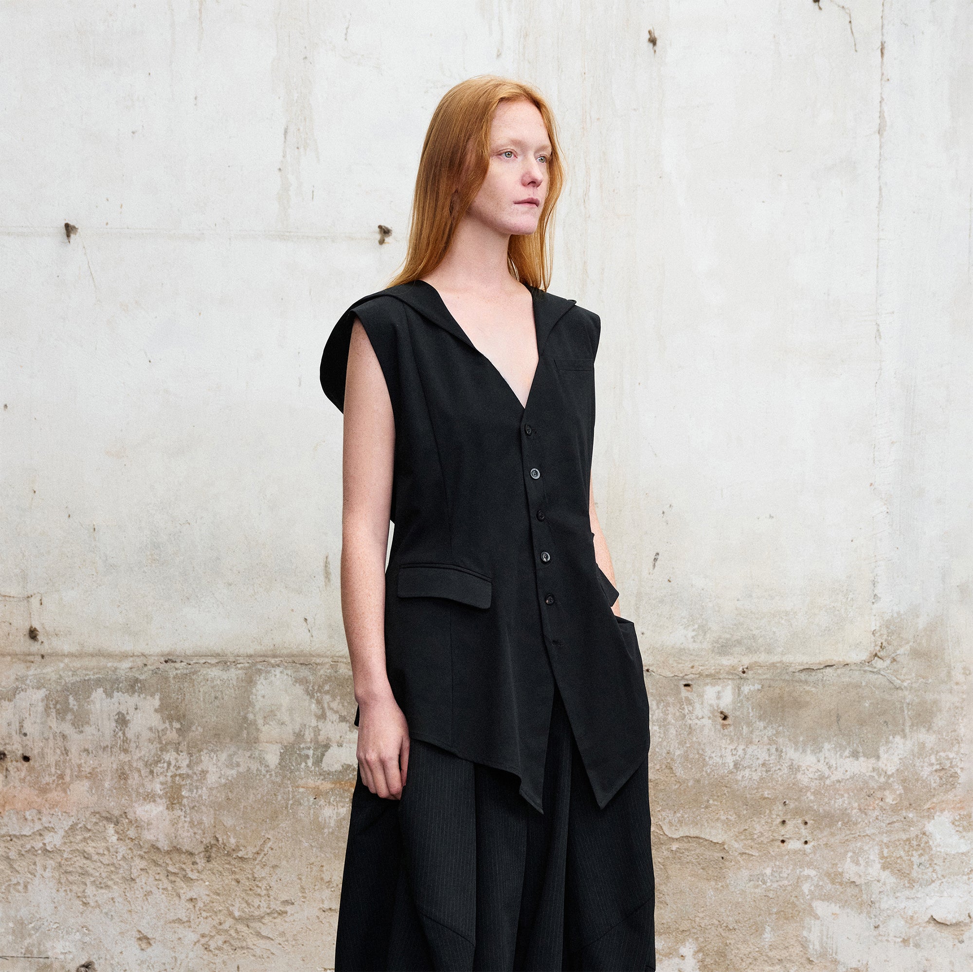 ILNya Nieternite Nifutur Hooded Waist-Cinched Vest