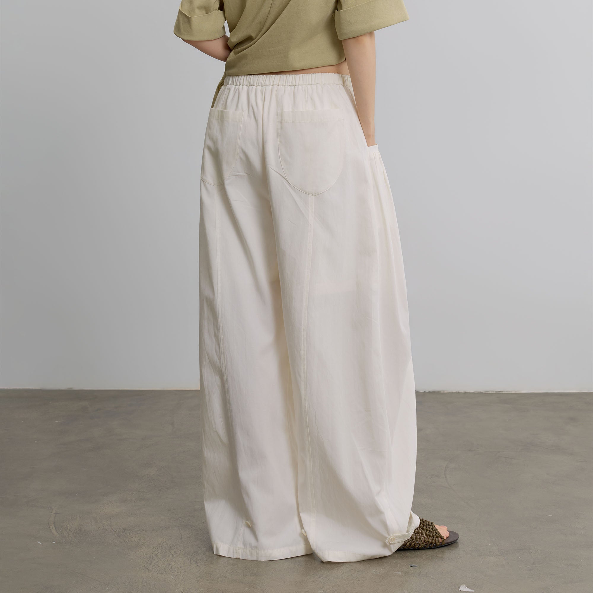 SAME FLOW Crinkled Linen-Blend Oversized Drawstring Pants