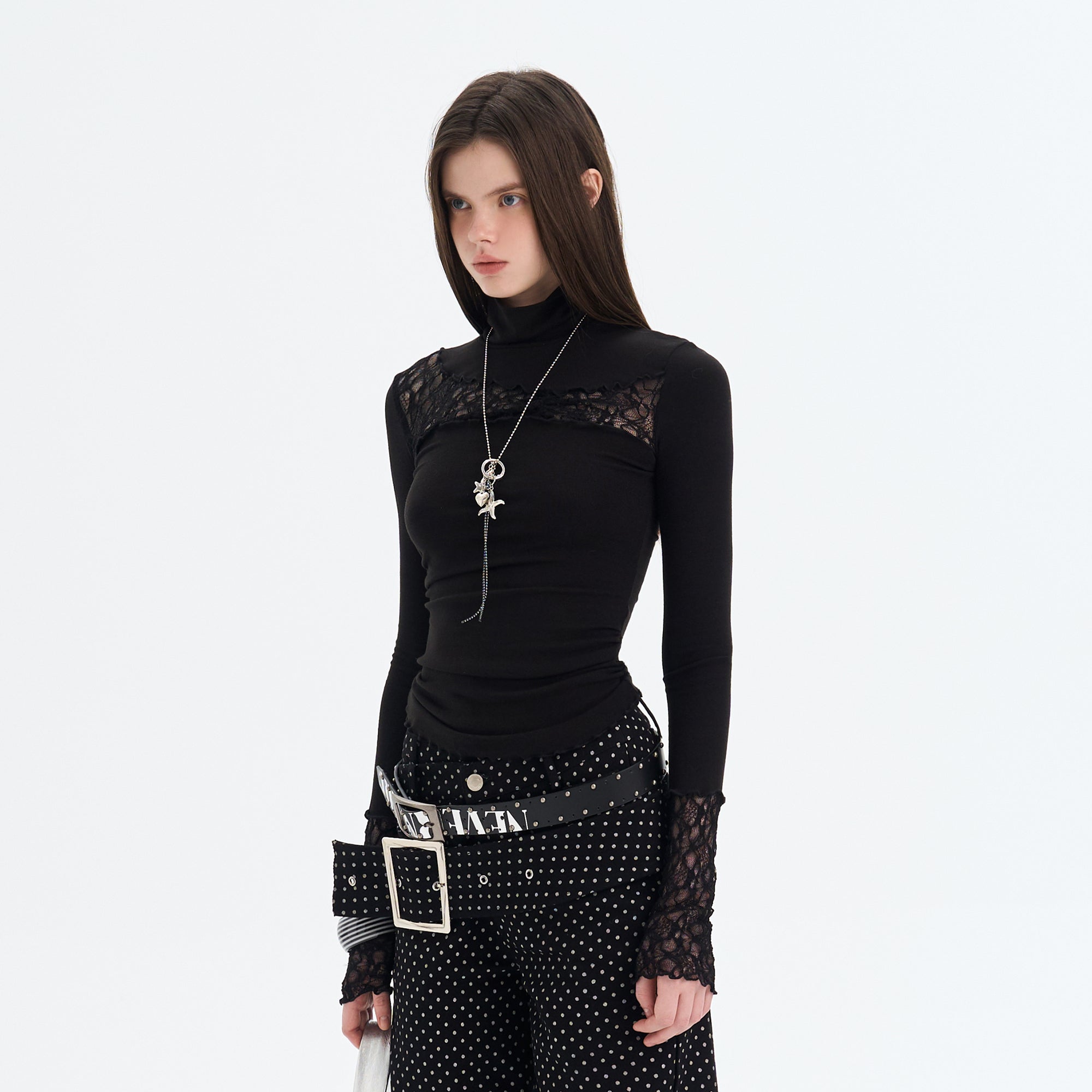 THE NEVERMORE Ruched Lace Spliced Long-Sleeve Tee