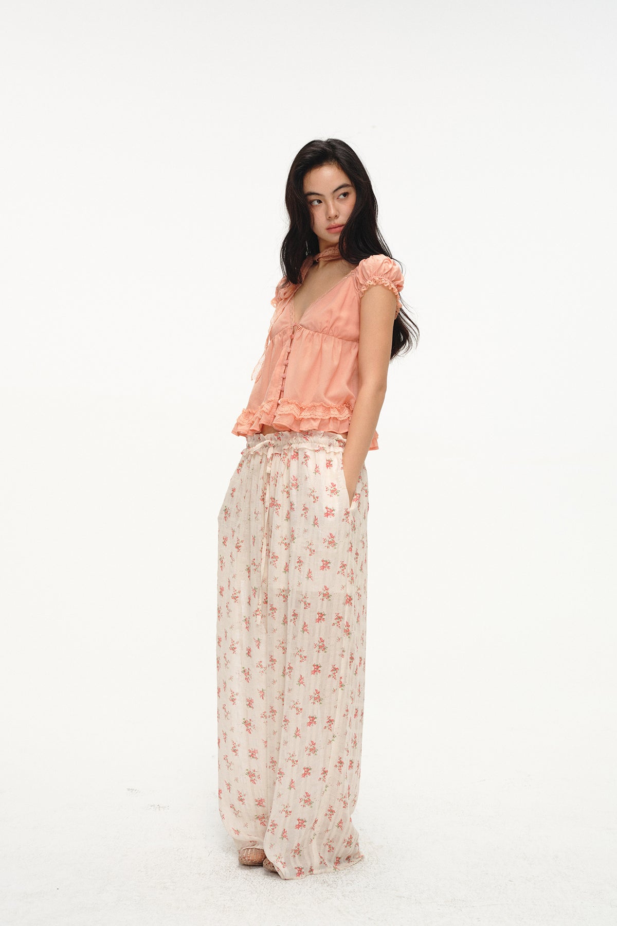 LVETONG Lace Bow Tie-Front Puff Sleeve T-Shirt