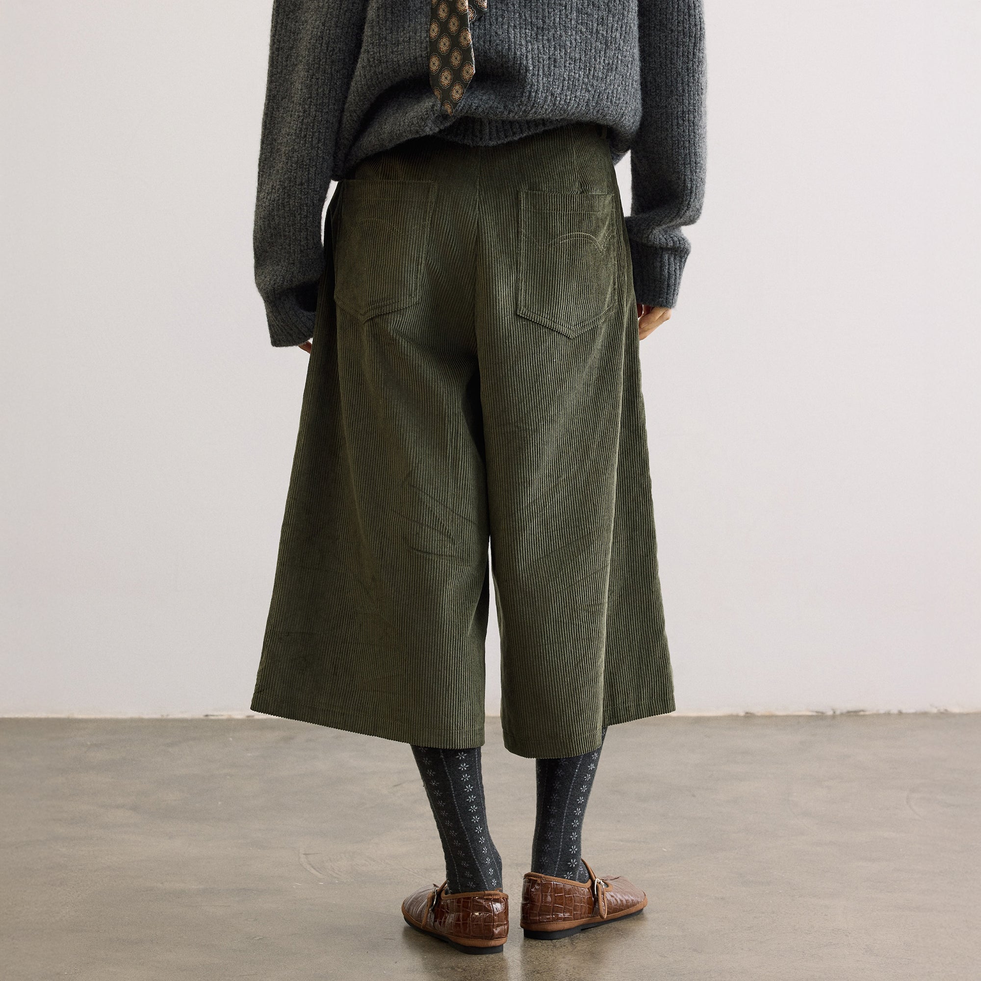 SAME FLOW Pleated Belted Corduroy Culotte Pants