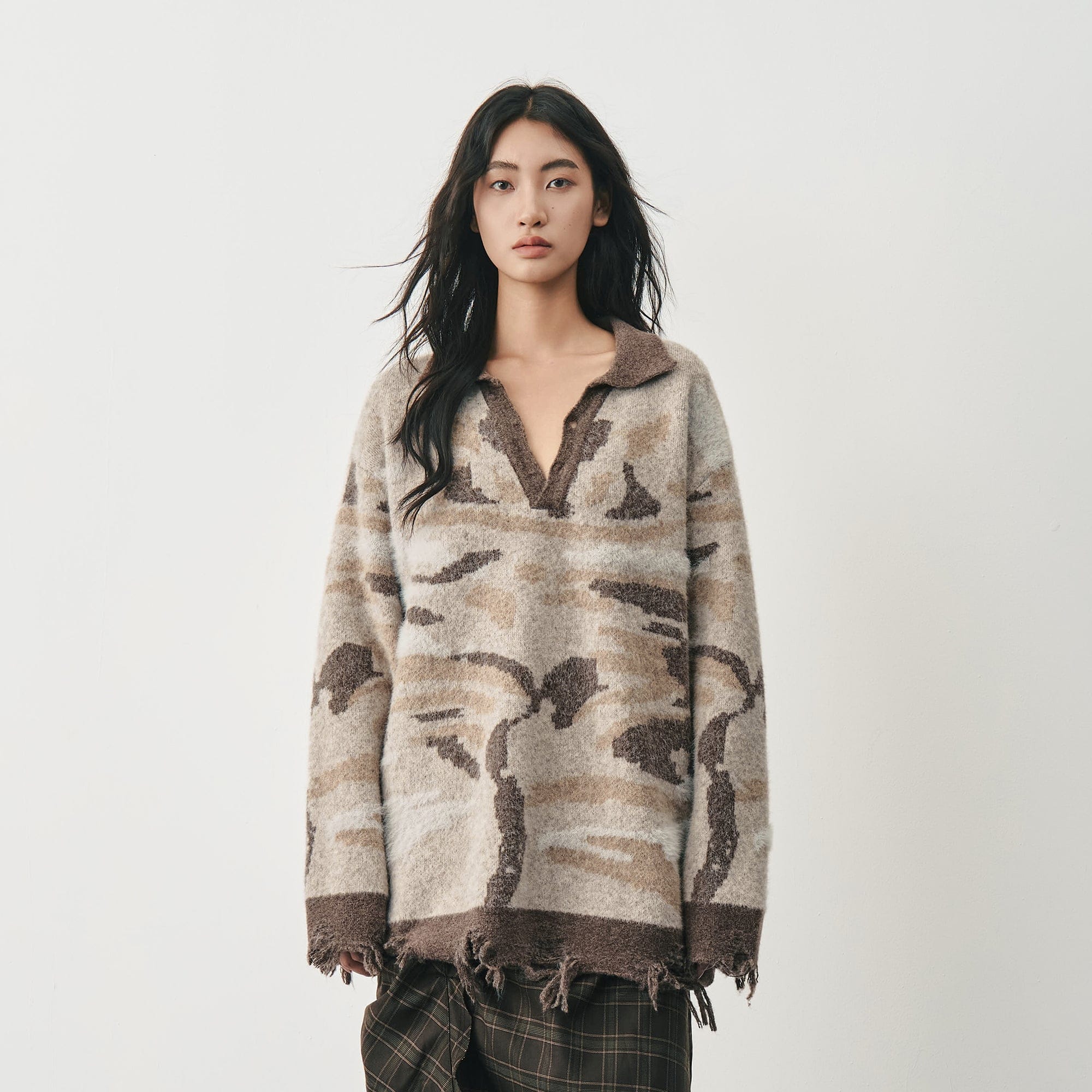 SAME FLOW Raw Hem Cat Jacquard Polo Sweater