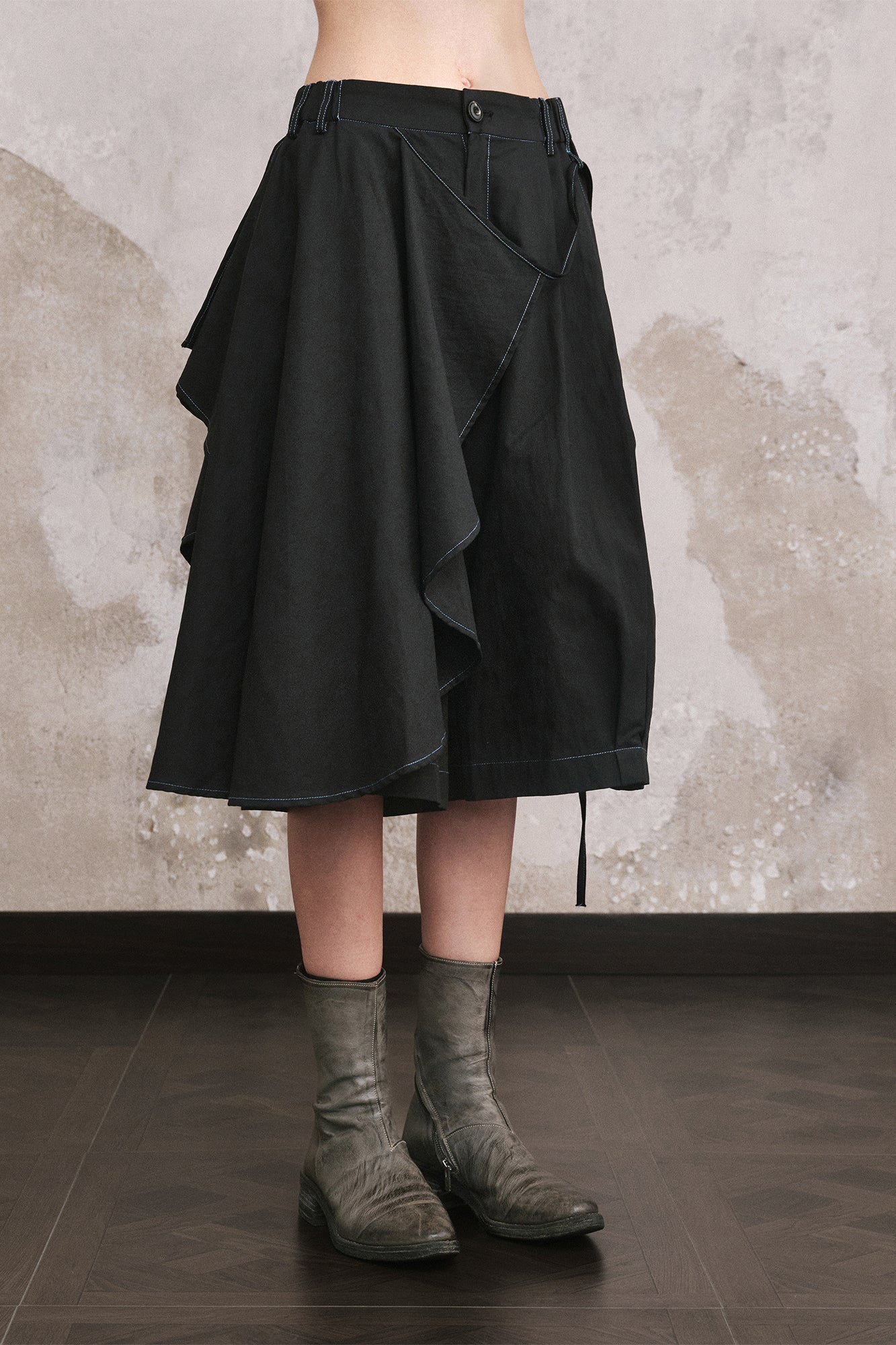 ILNya Nieternite Nifutur Asymmetrical Convertible Draped Shorts