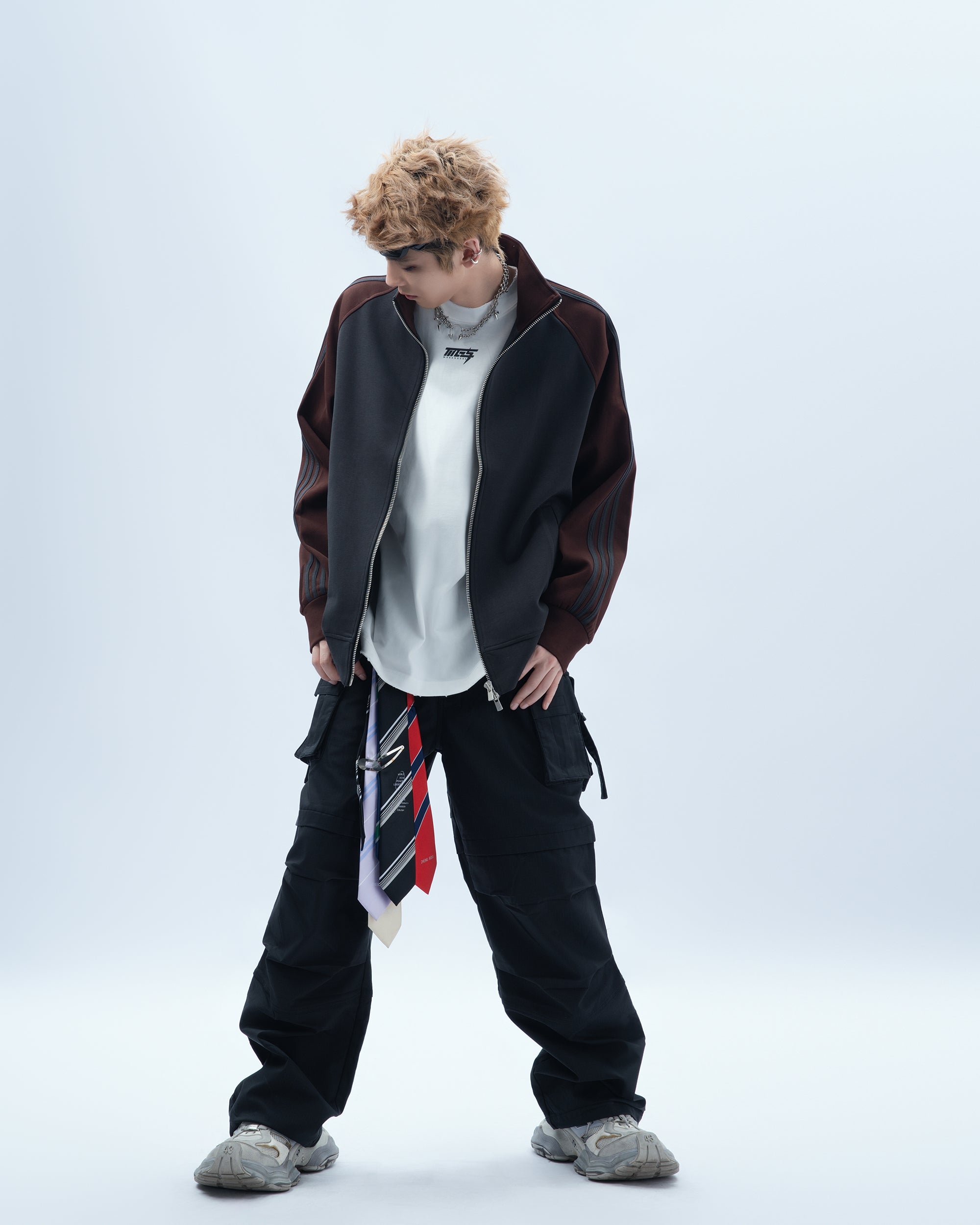 MOGONGSHE Contrast Paneled Raglan Track Jacket