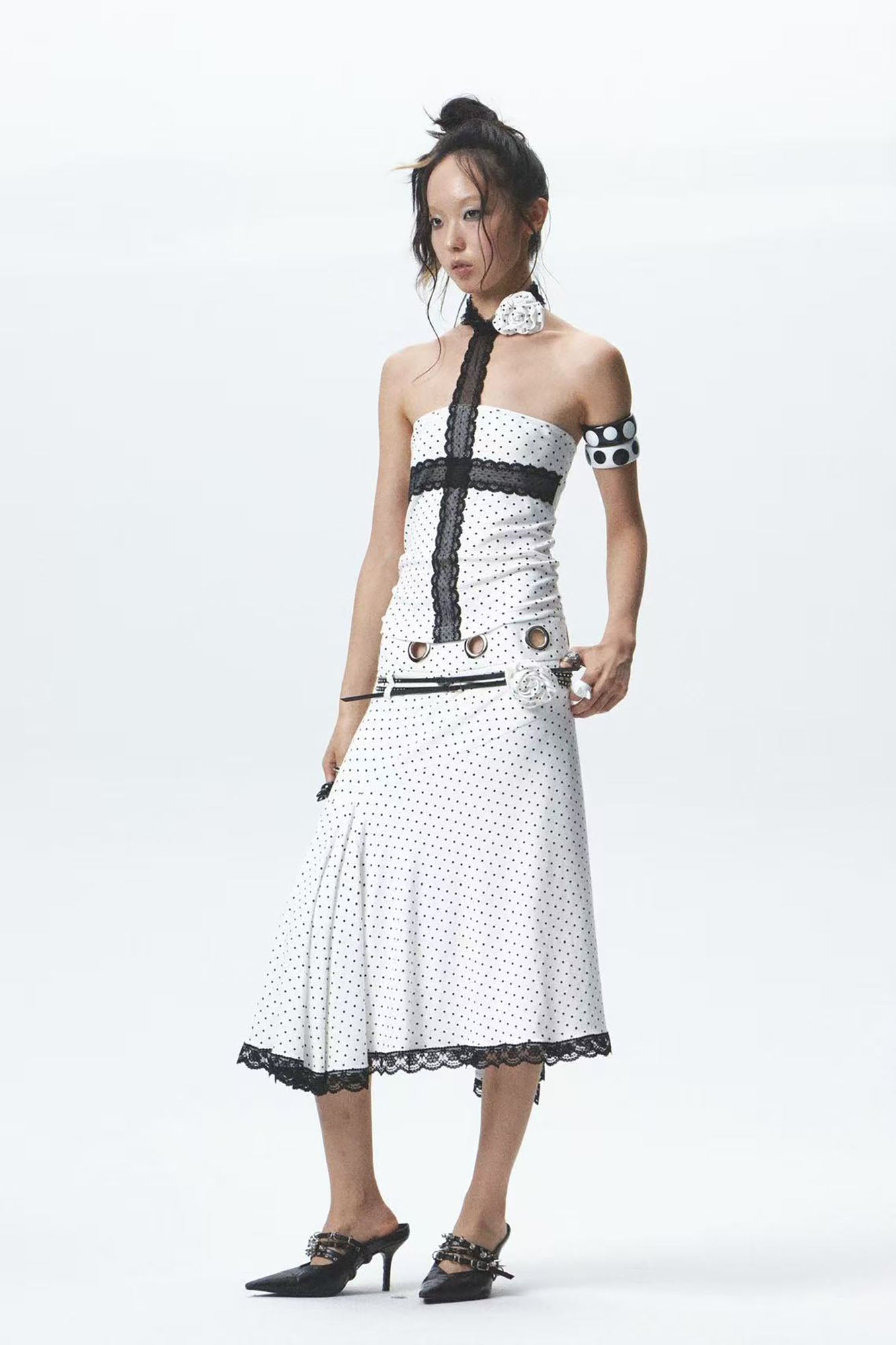 NONAME SPACE Polka-Dot Lace-Trim Asymmetric Midi Skirt