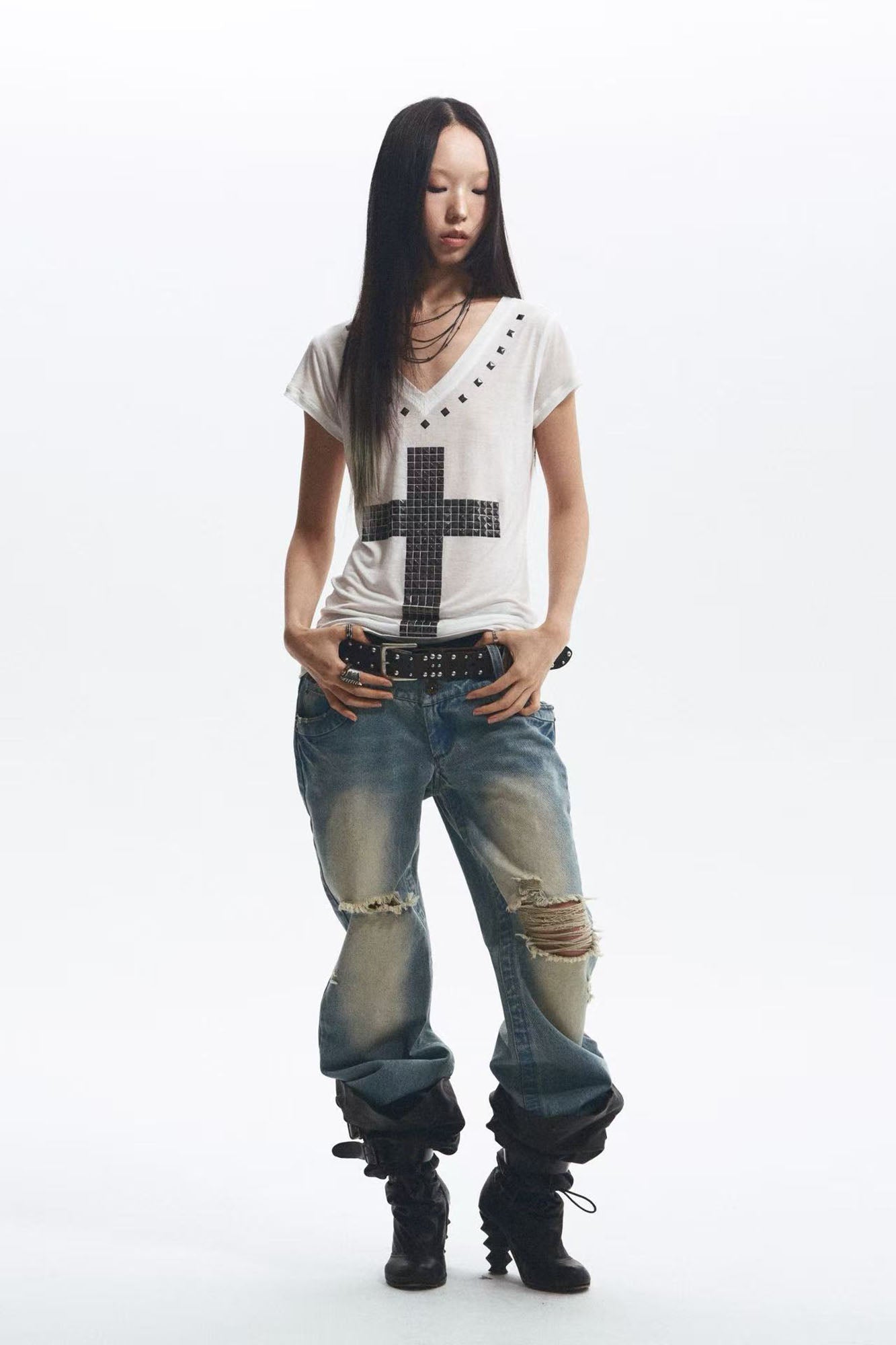 NONAME SPACE Ripped Washed Flared Jeans