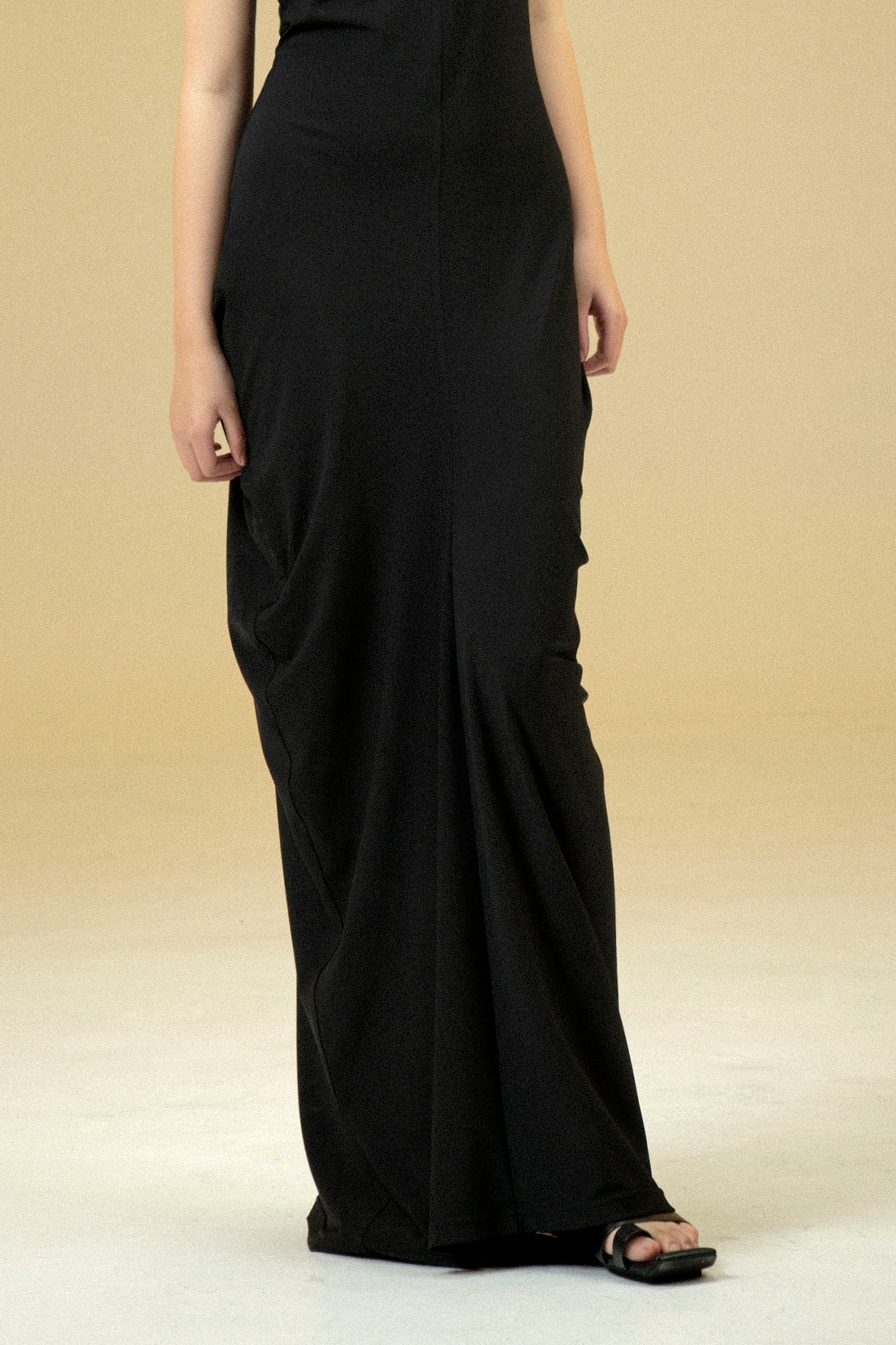 WUHEYIZUO Sleeveless Mock Neck Cocoon Maxi Dress