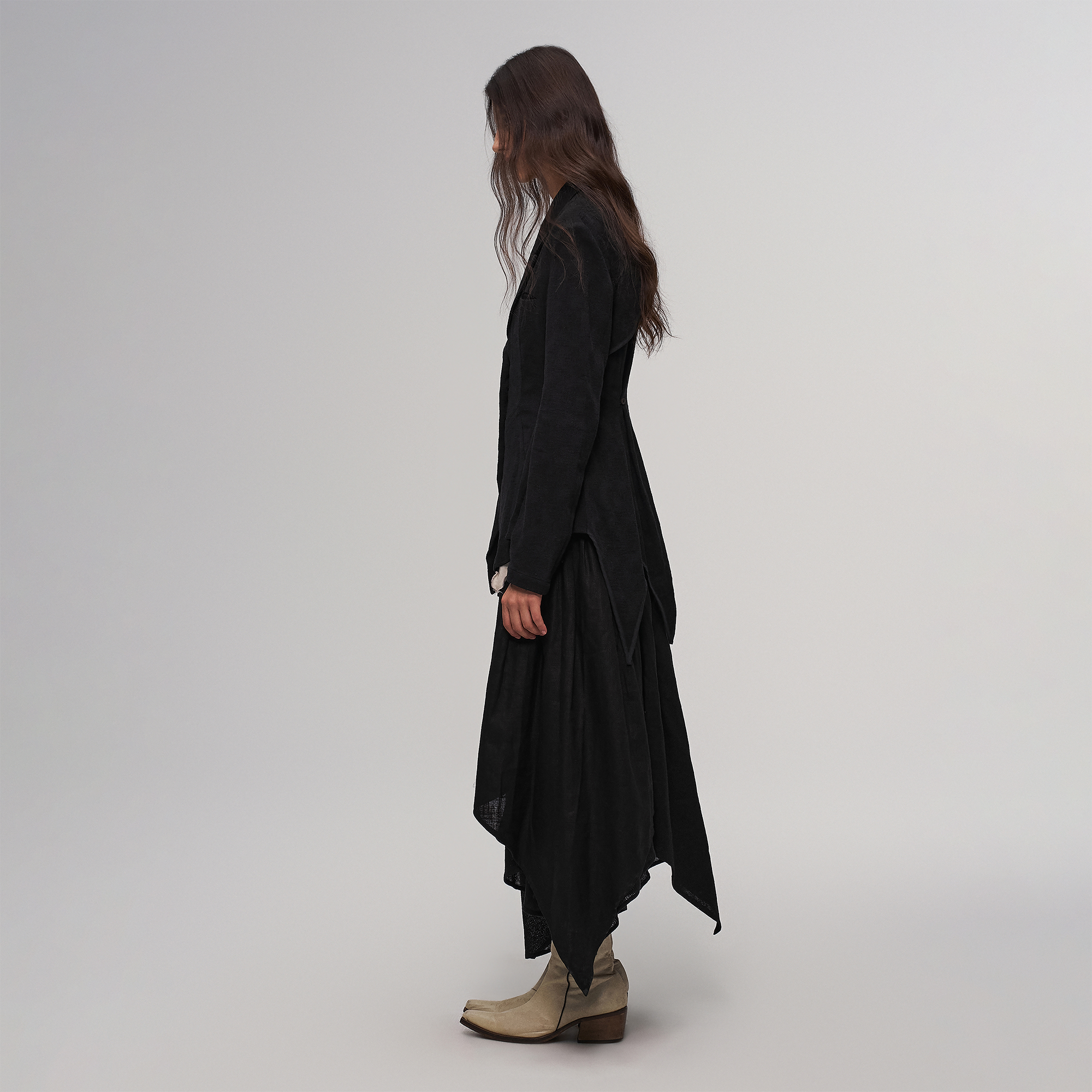 ILNya Nieternite Nifutur Asymmetric Hem Linen-Blend Blazer