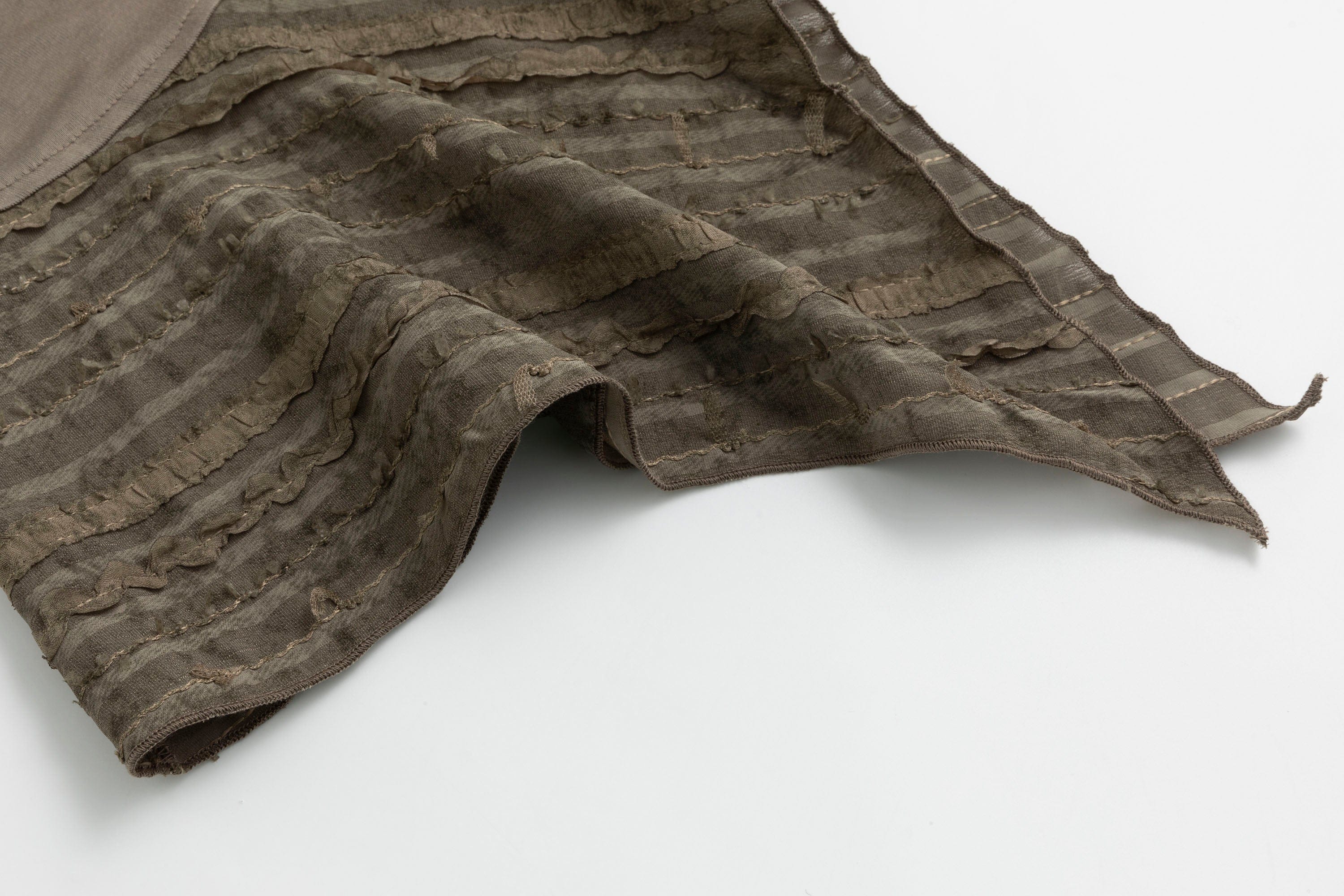 CESTNOUS Studded Ruffled Paneled Top