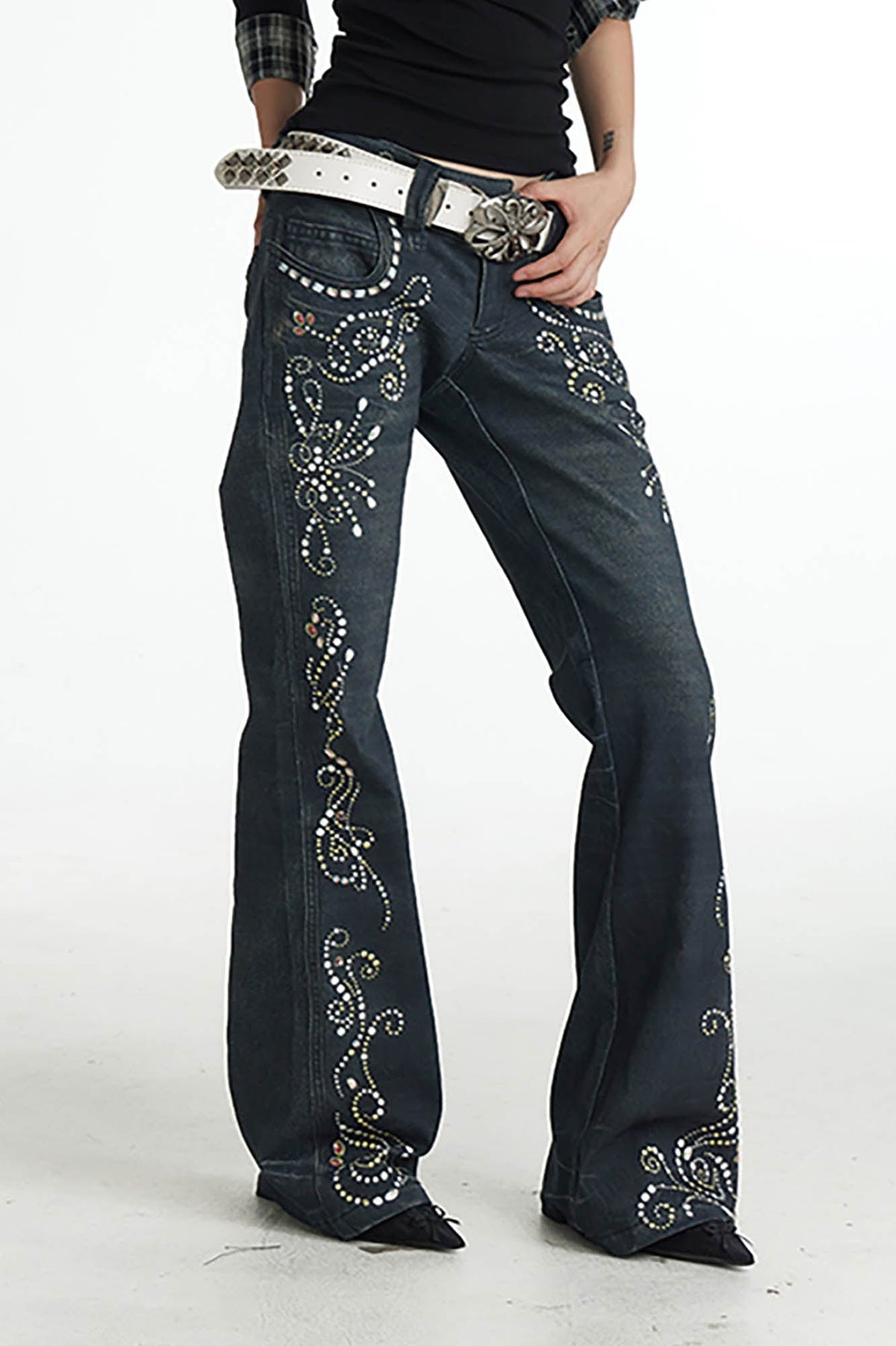 FAYCHUI Retro Gemstone Floral Flared Low-Rise Jeans