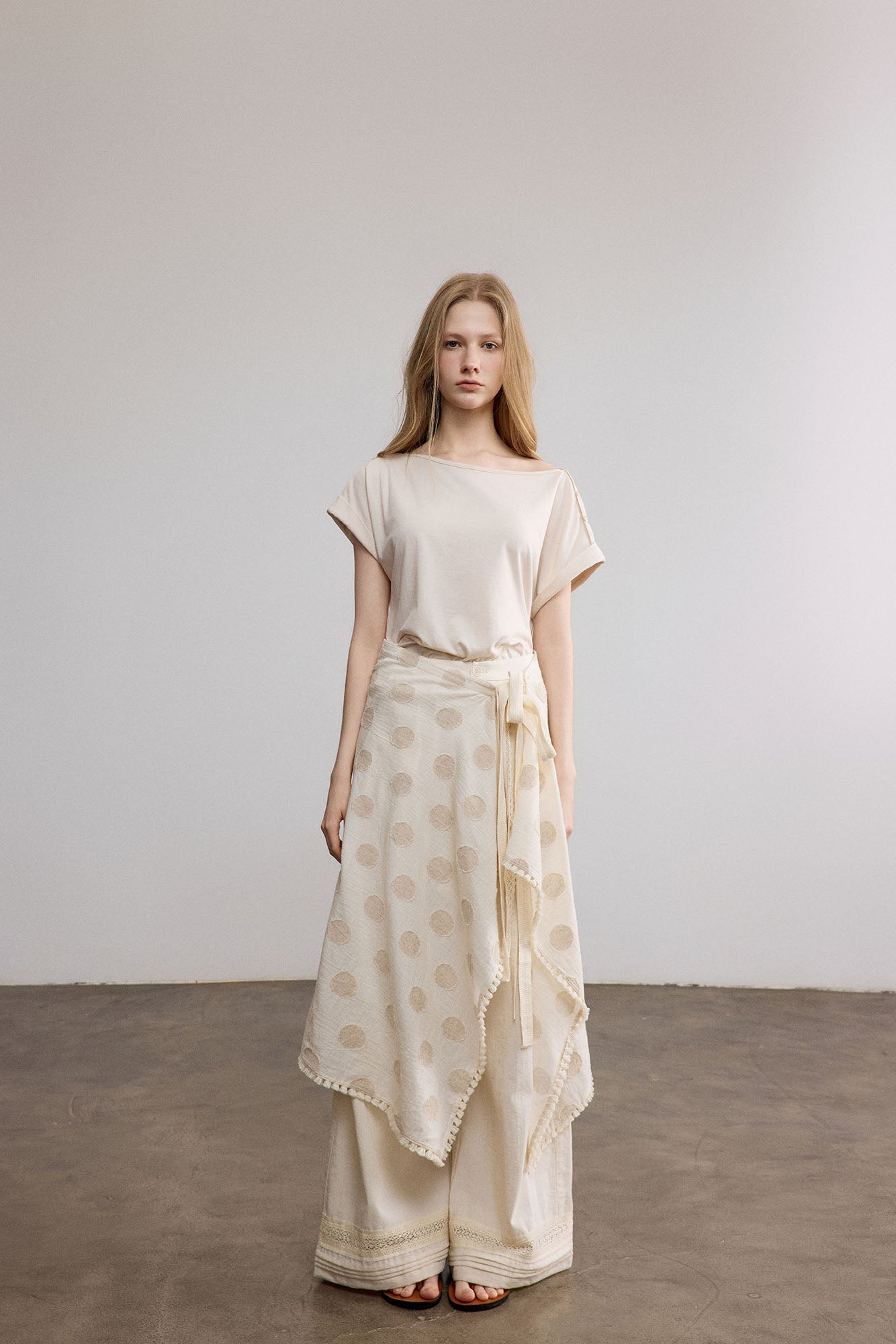 SAME FLOW Asymmetrical Dot Fringe-Trim Tie Skirt