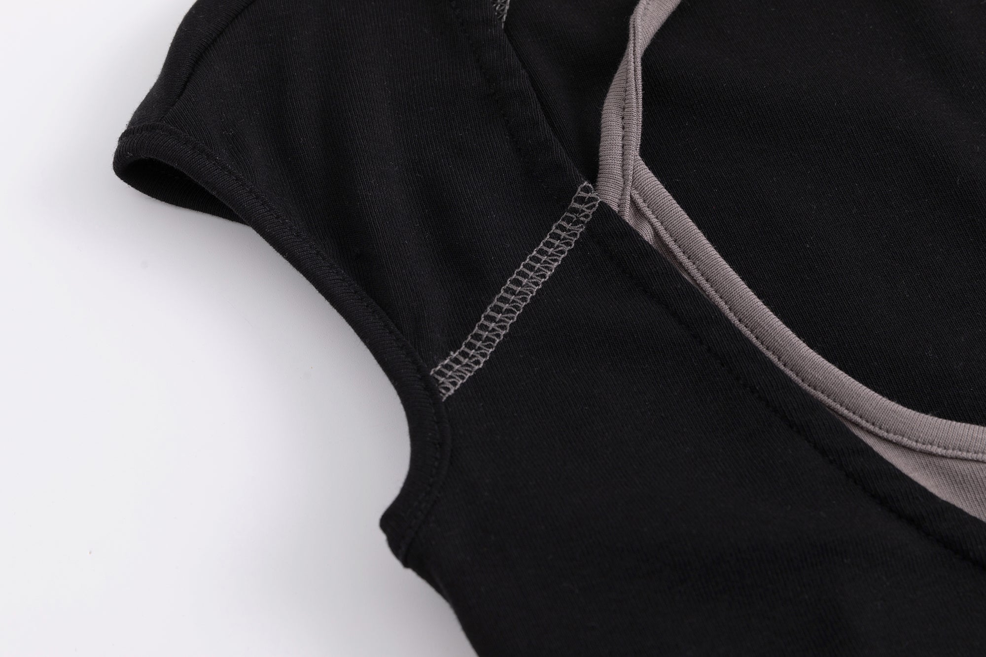 CESTNOUS Cross Graphic Rivet Faux Layered Tee