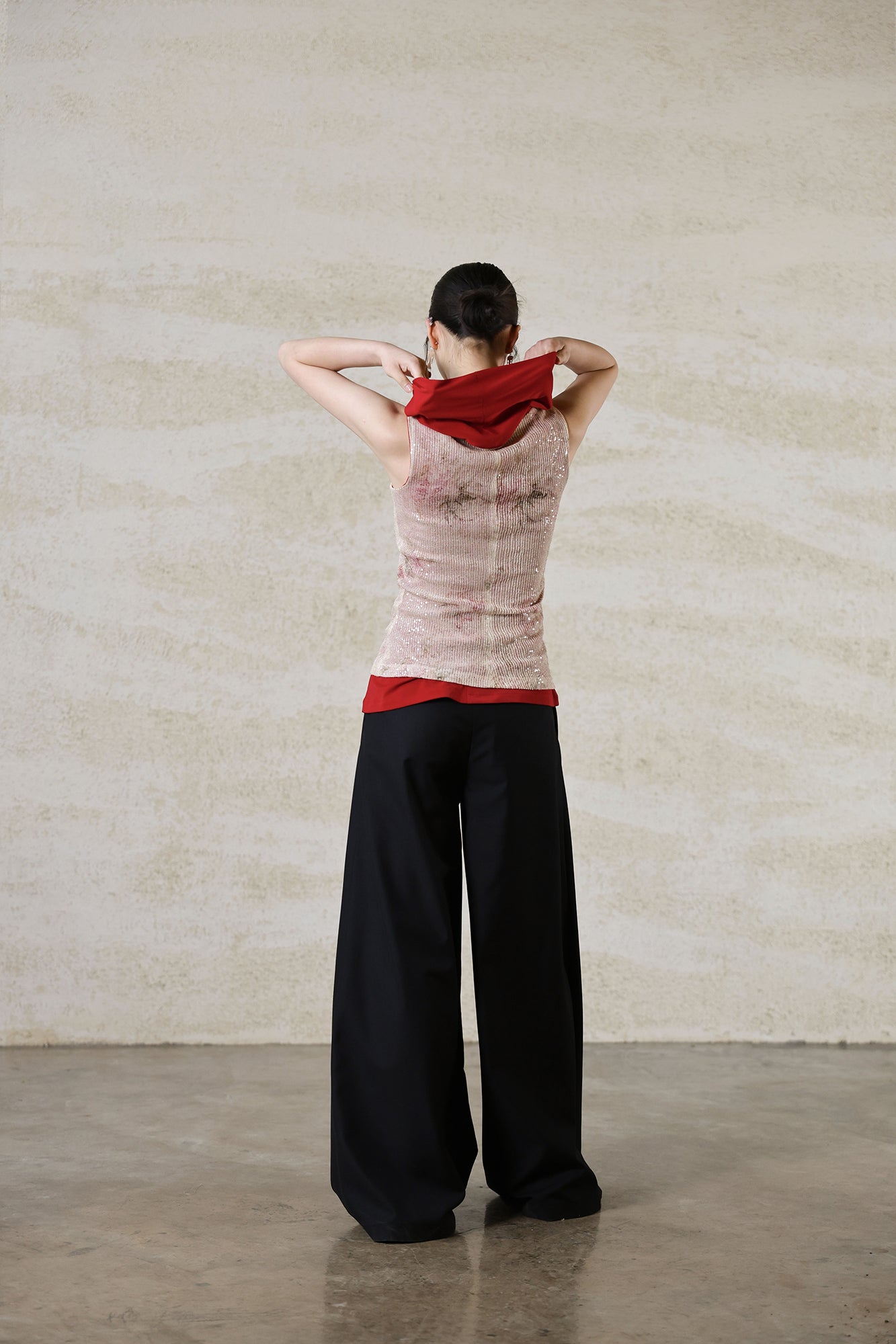 WUHEYIZUO Sequin Contrast Drape-Neck Tank Top