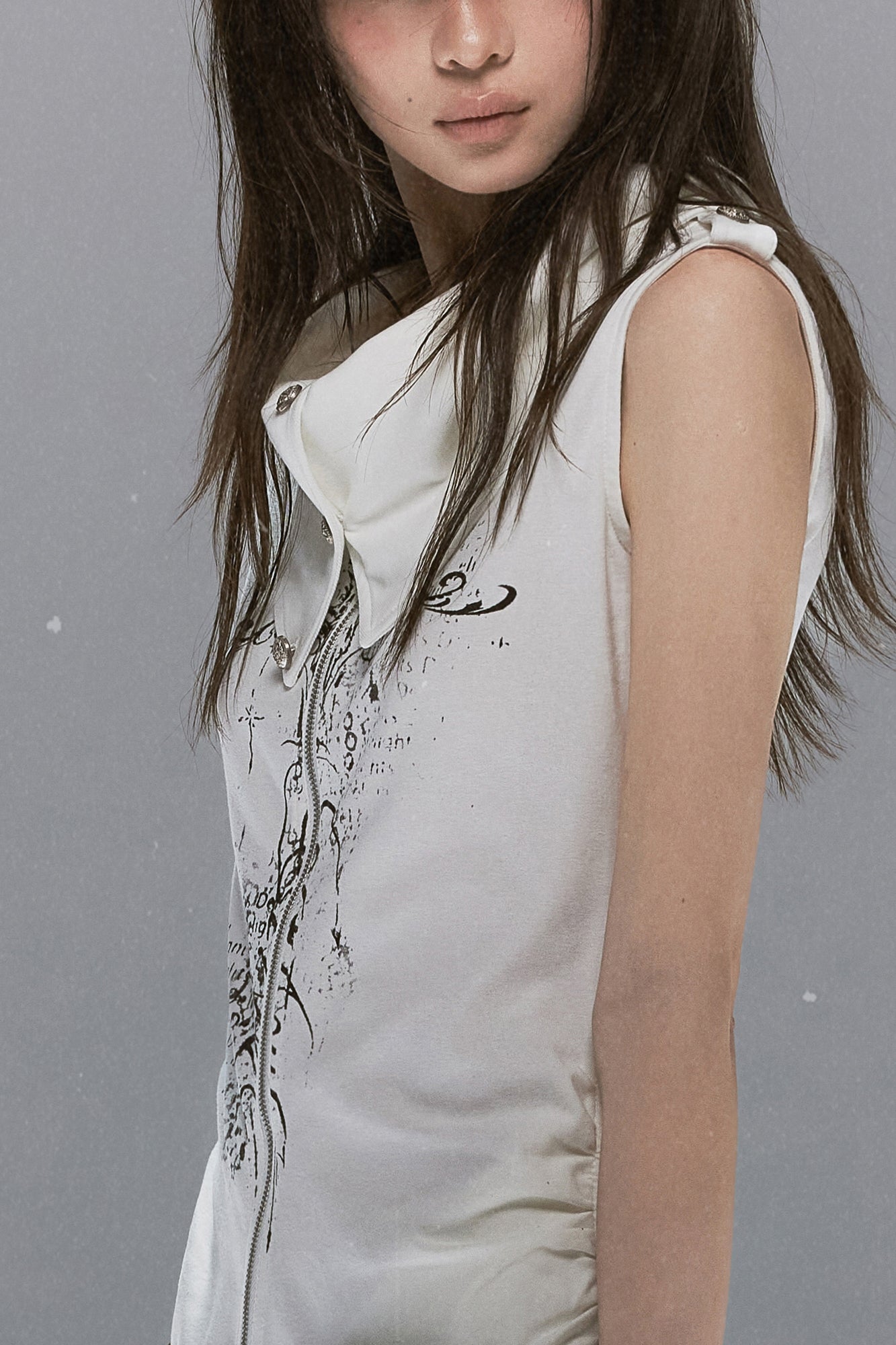 CESTNOUS Cross Graphic Zip-Up Vest
