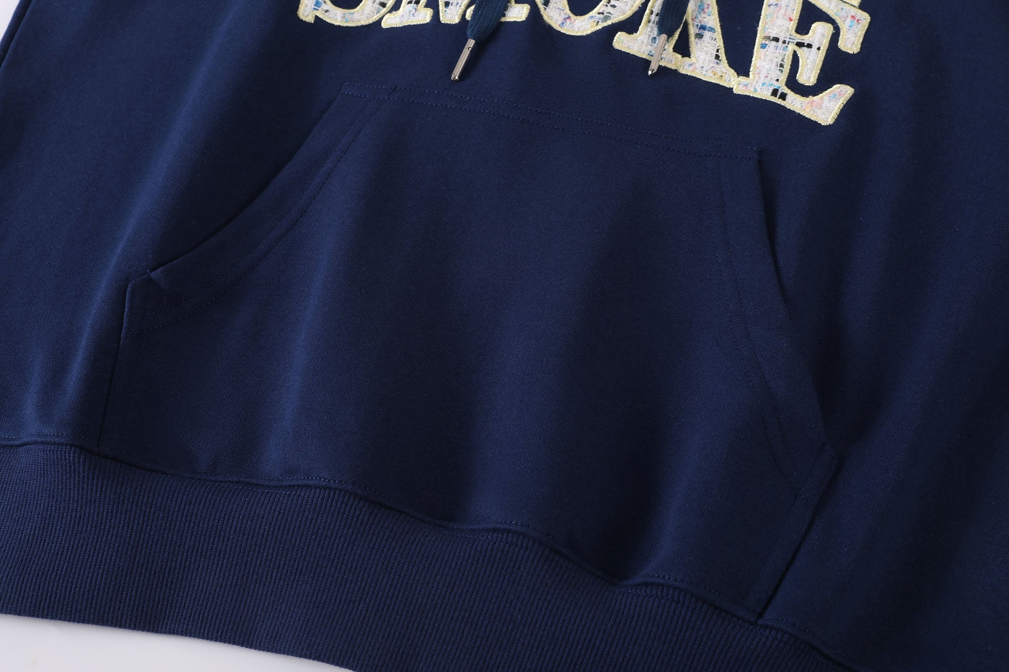 DONSMOKE Retro Embroidered Patch Whipstitch Hoodie