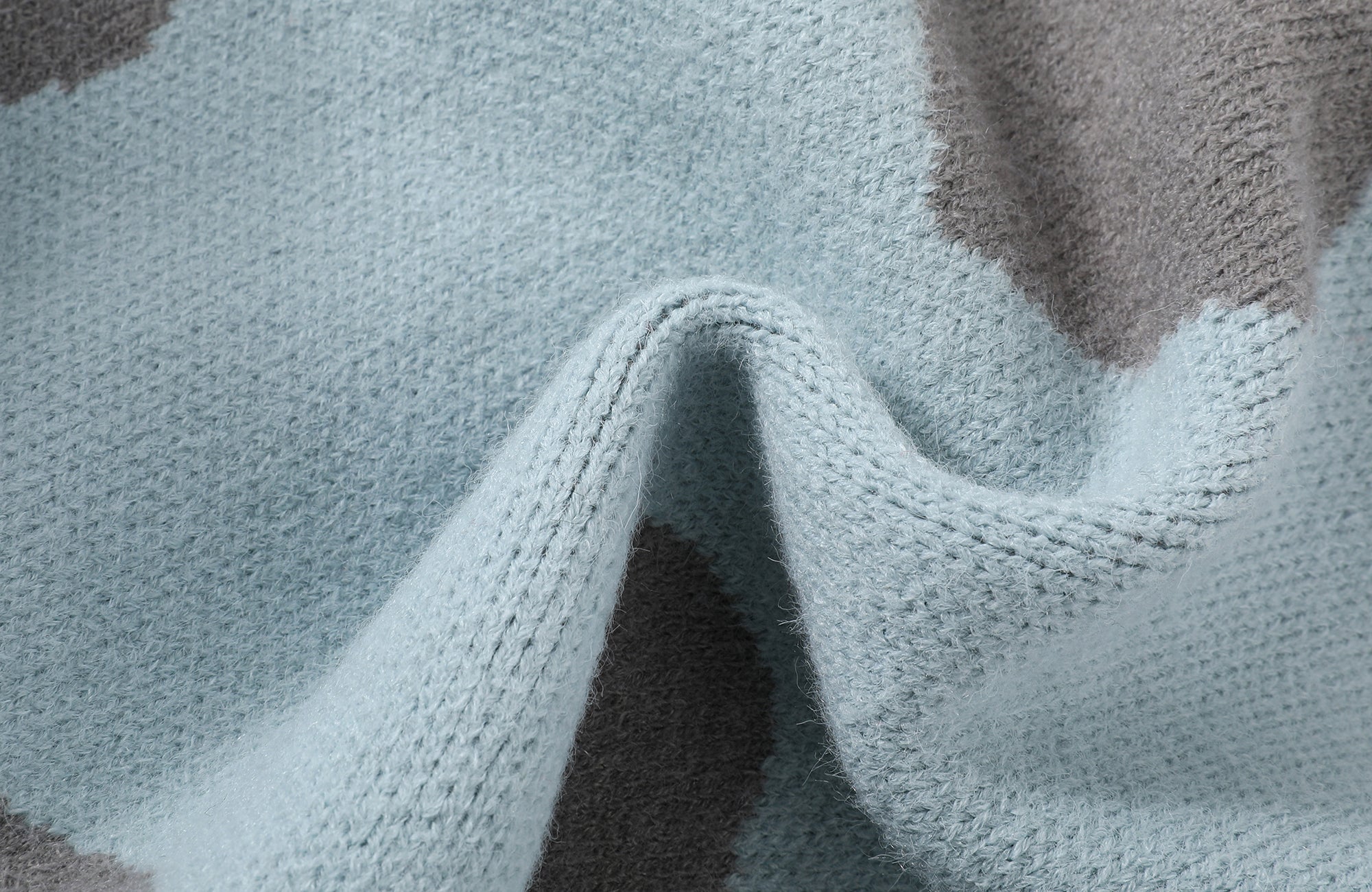 DONSMOKE Heart Full-Print Knit Zip-Up Hoodie