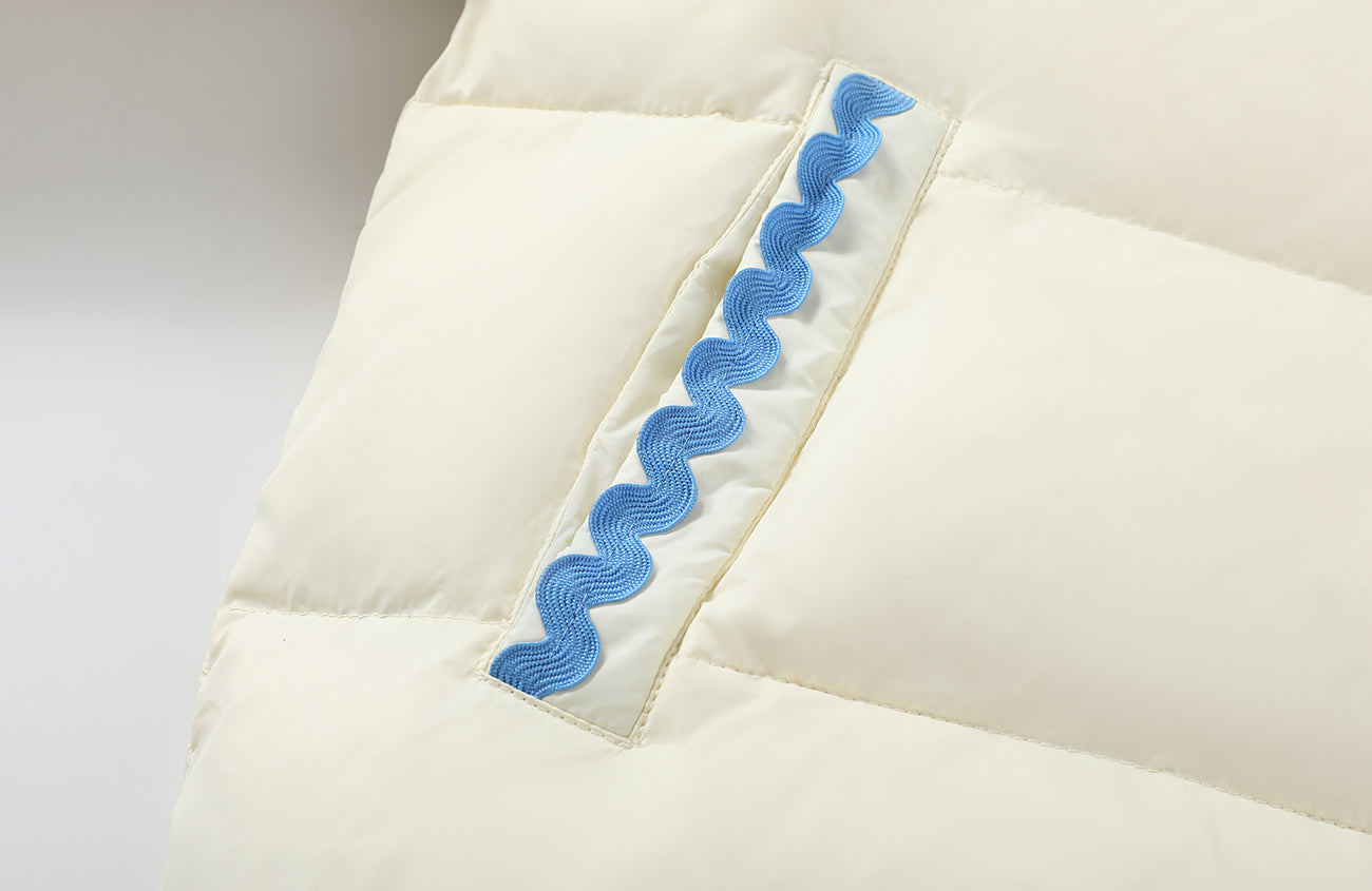 DONSMOKE Wavy Trim Hooded Down Puffer