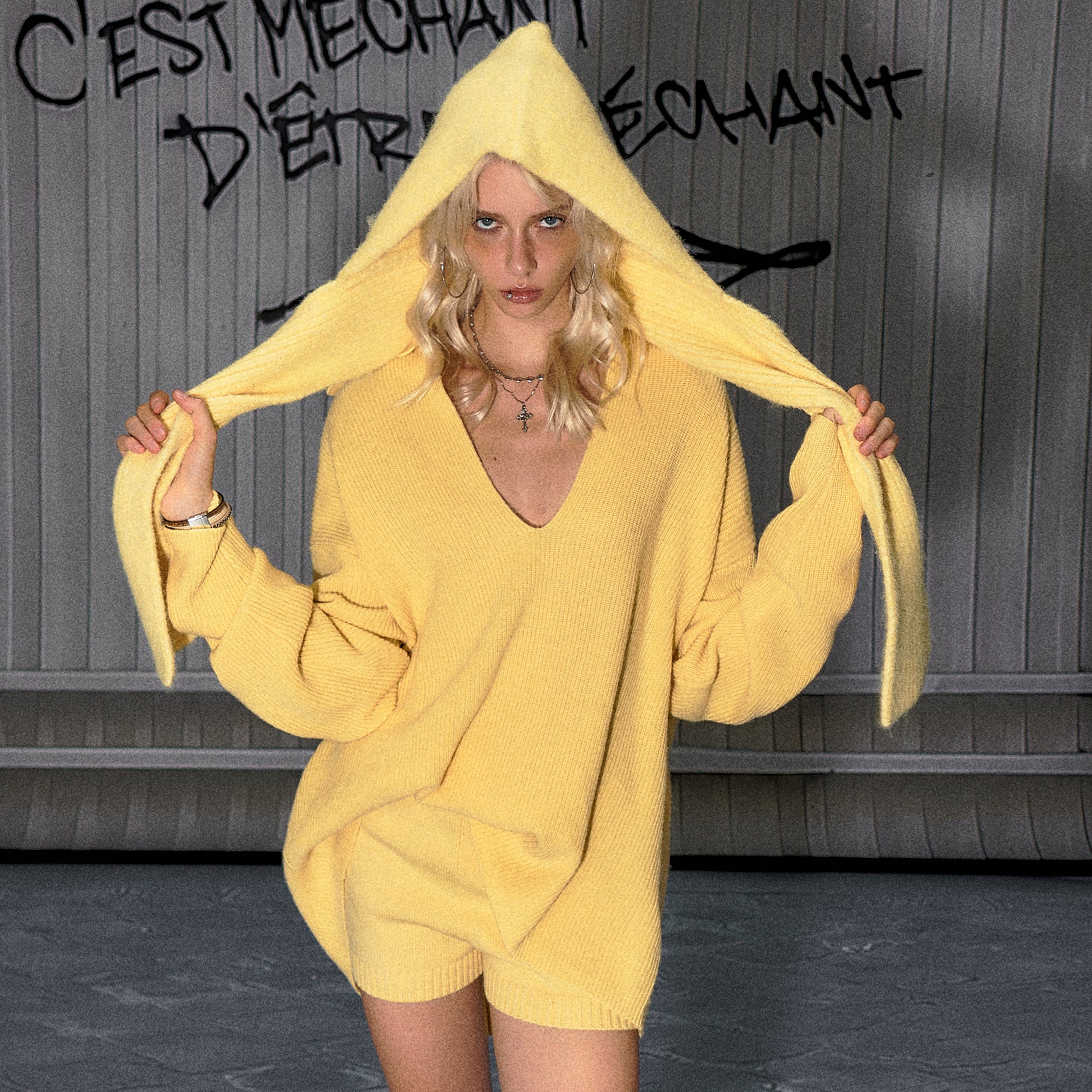 THE NEVERMORE Deep-V Ribbed Slouchy Pullover