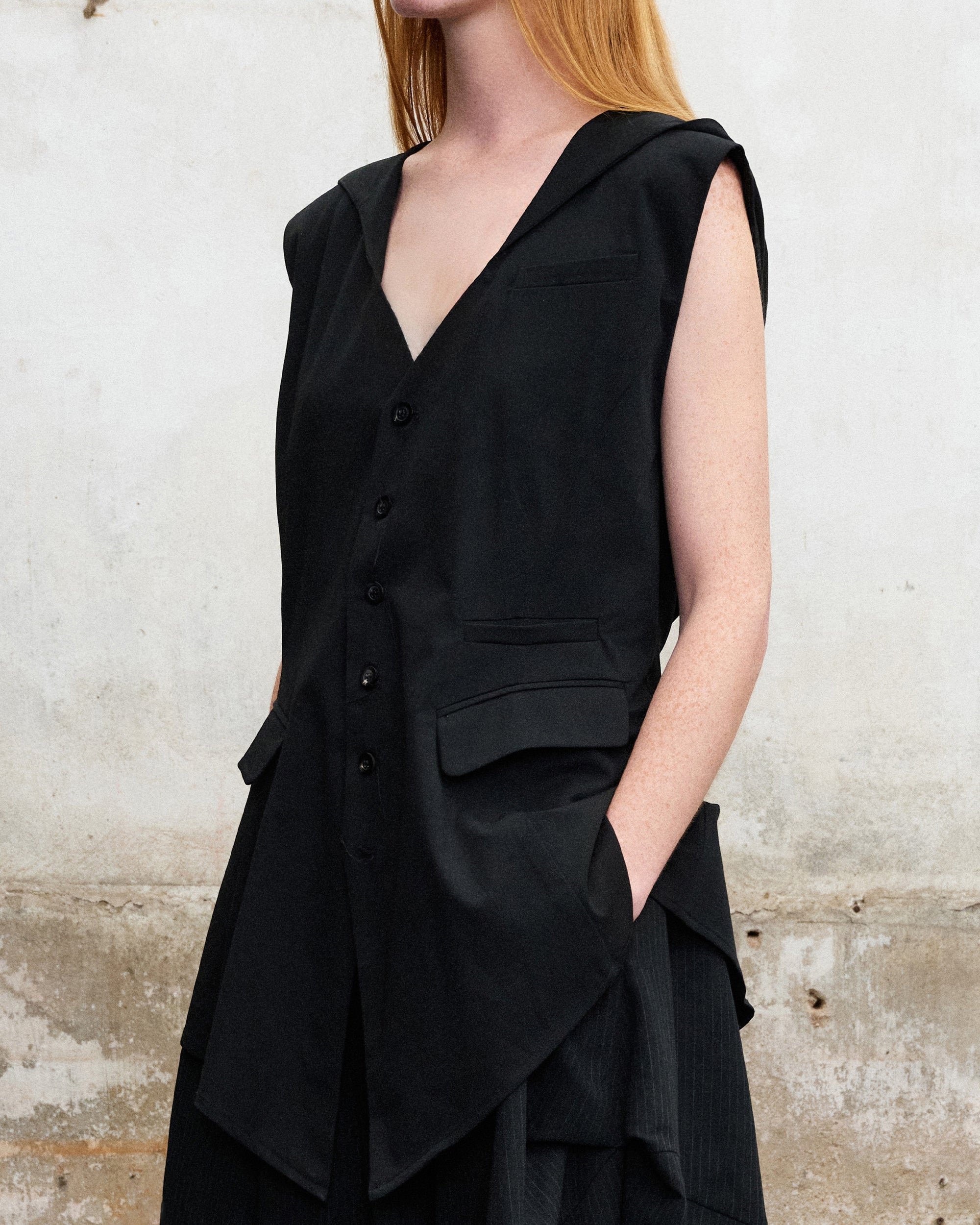 ILNya Nieternite Nifutur Hooded Waist-Cinched Vest