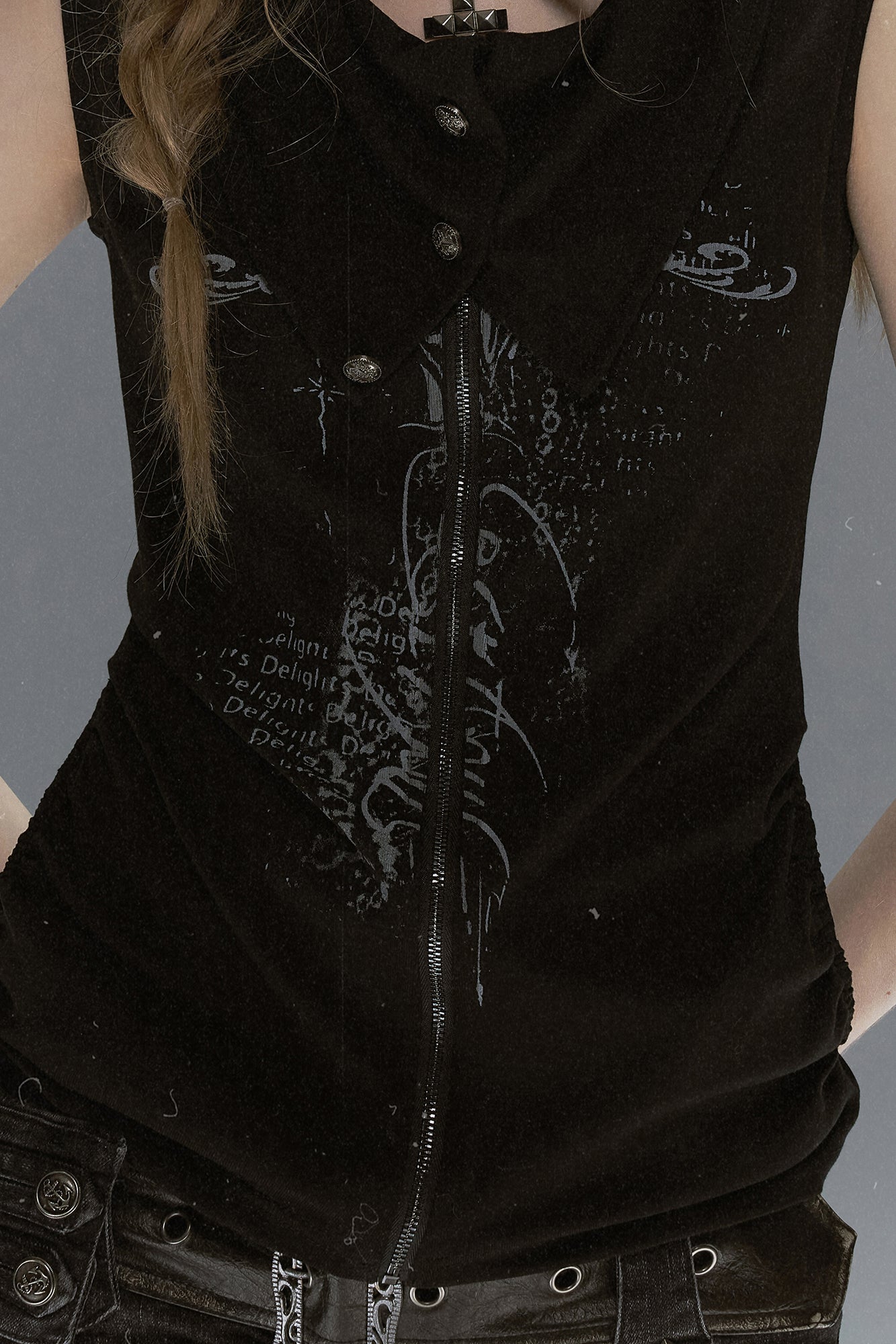 CESTNOUS Cross Graphic Zip-Up Vest